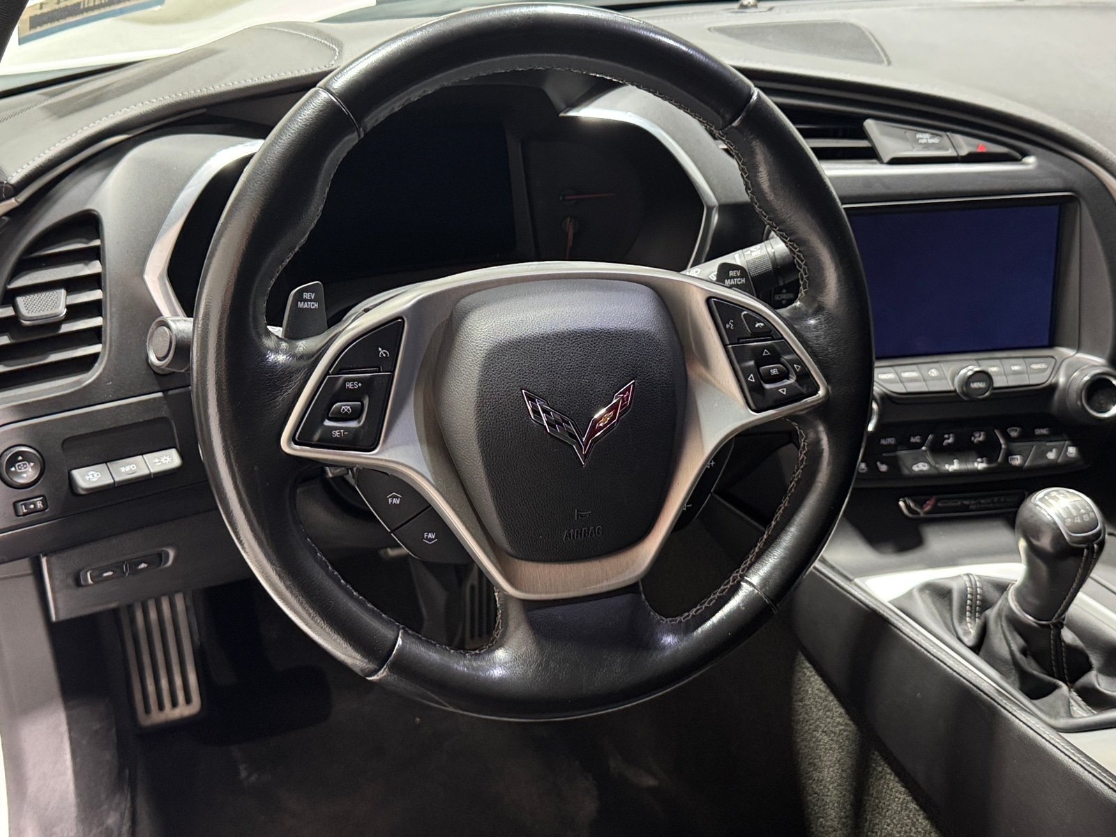 Thumbnail: 2015 Chevrolet Corvette - 3