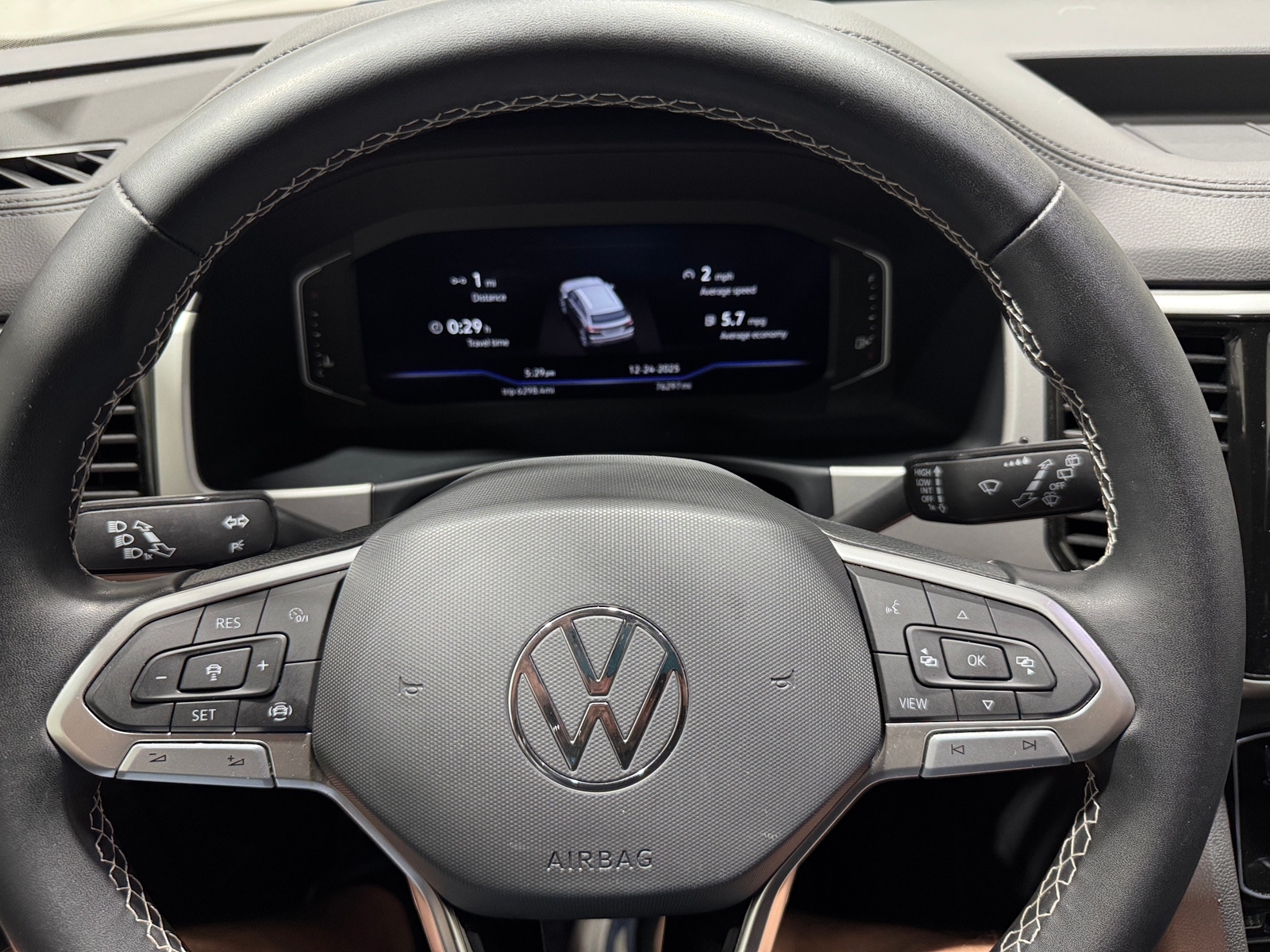 Thumbnail: 2022 Volkswagen Atlas - 4