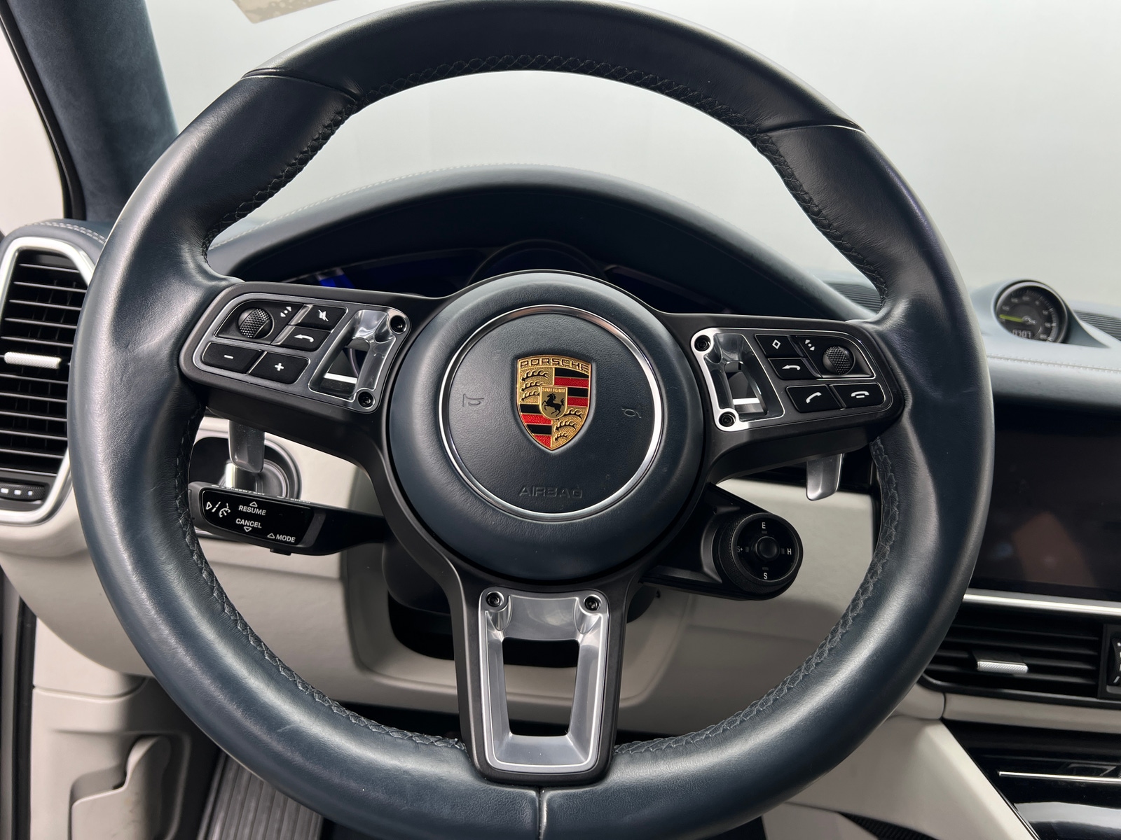 Thumbnail: 2021 Porsche  - 4