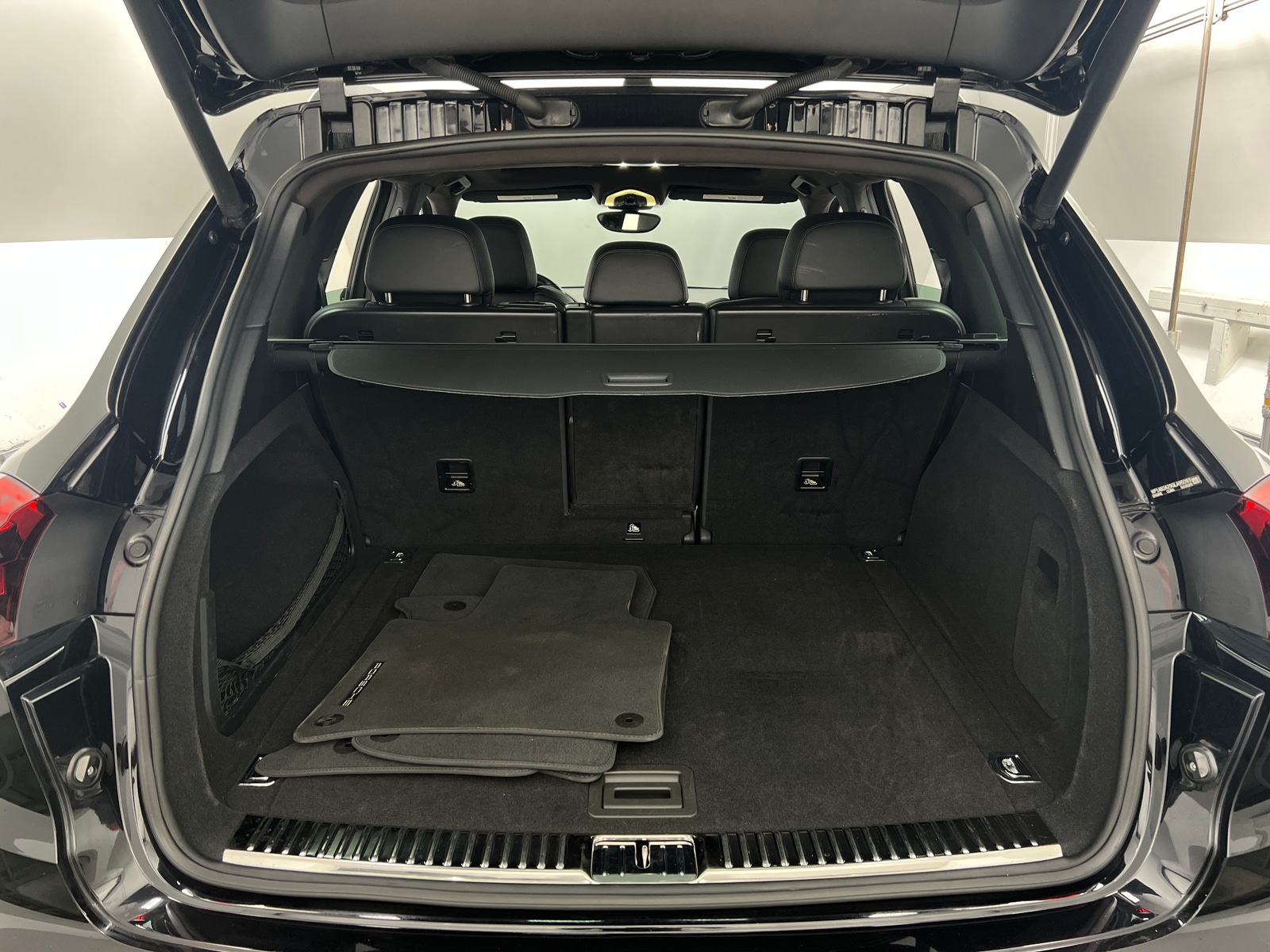 Thumbnail: 2016 Porsche Cayenne - 6