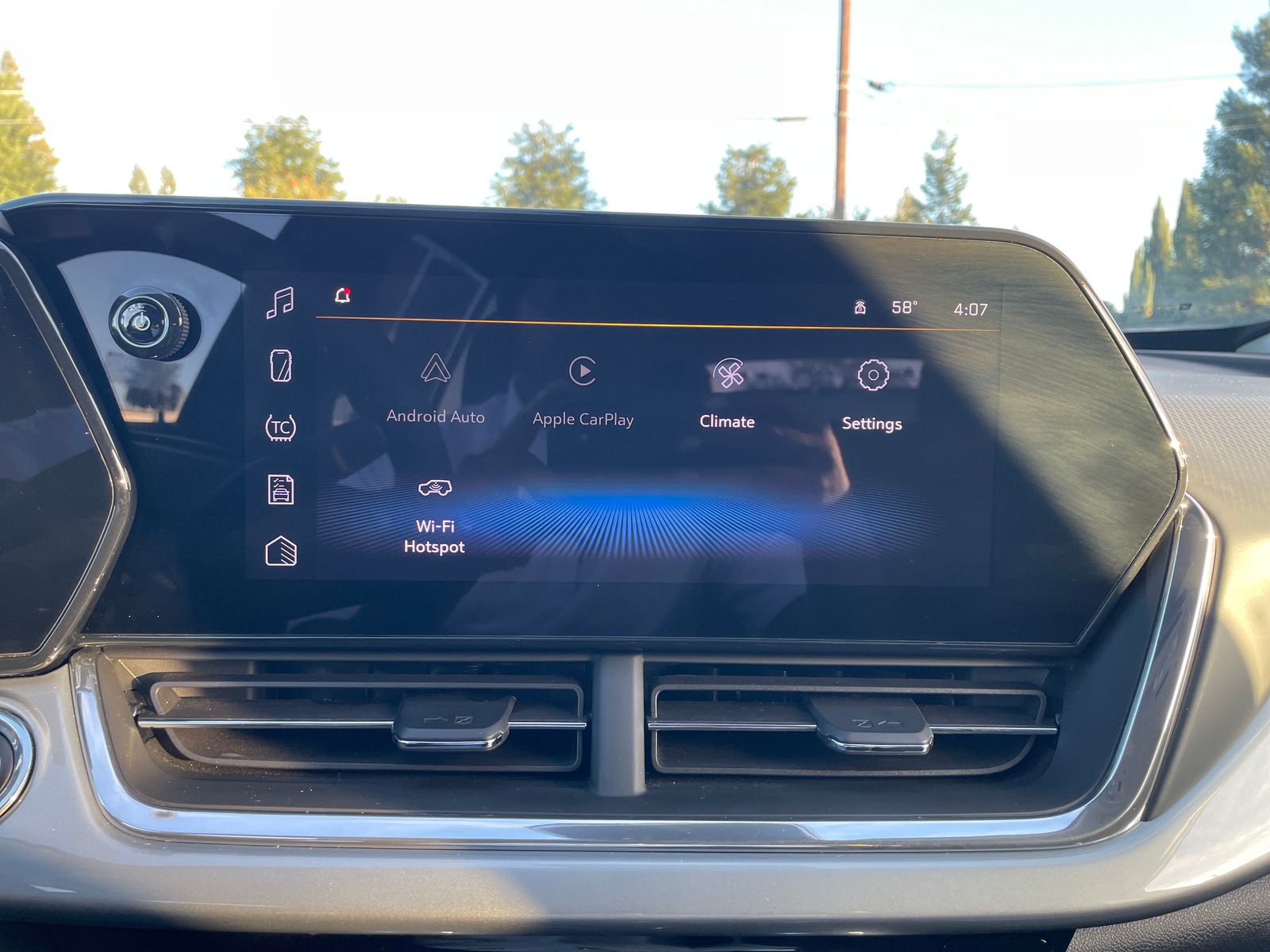 Thumbnail: 2025 Chevrolet Trax - 4