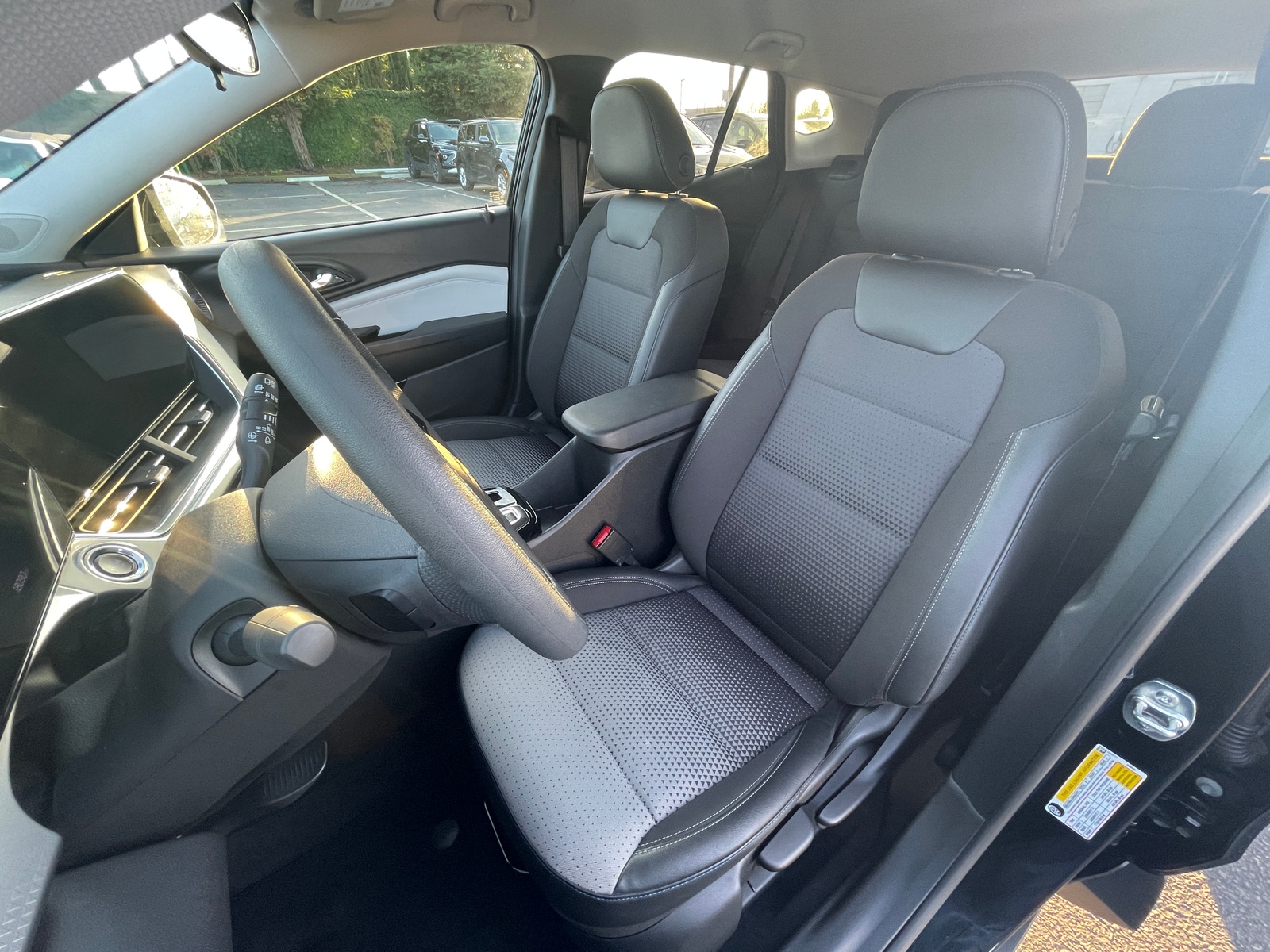 Thumbnail: 2025 Chevrolet Trax - 2