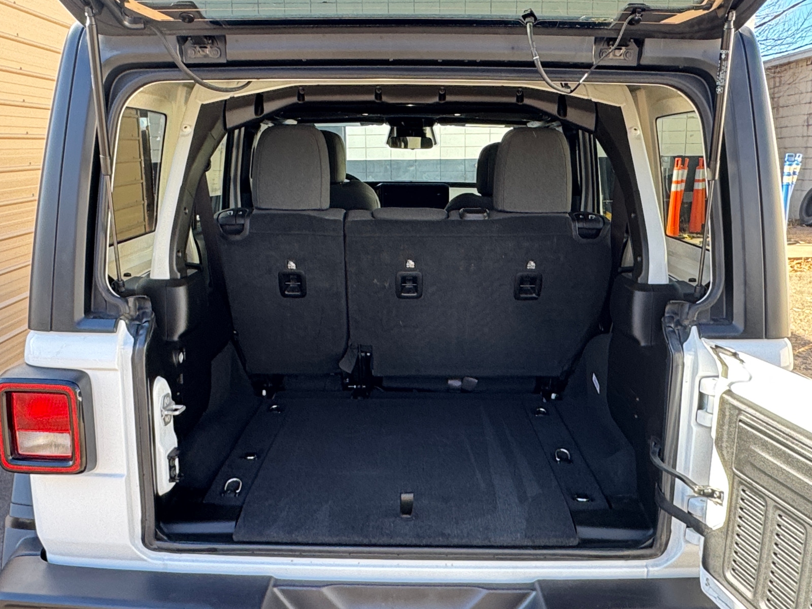 Thumbnail: 2025 Jeep Wrangler - 6