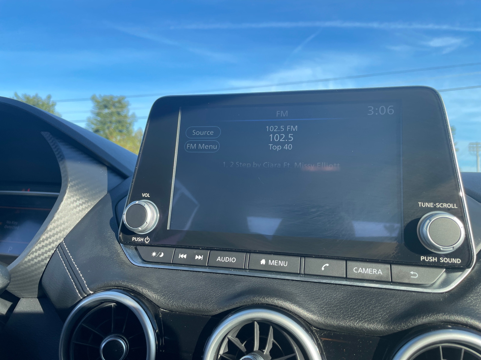 Thumbnail: 2025 Nissan Sentra - 4