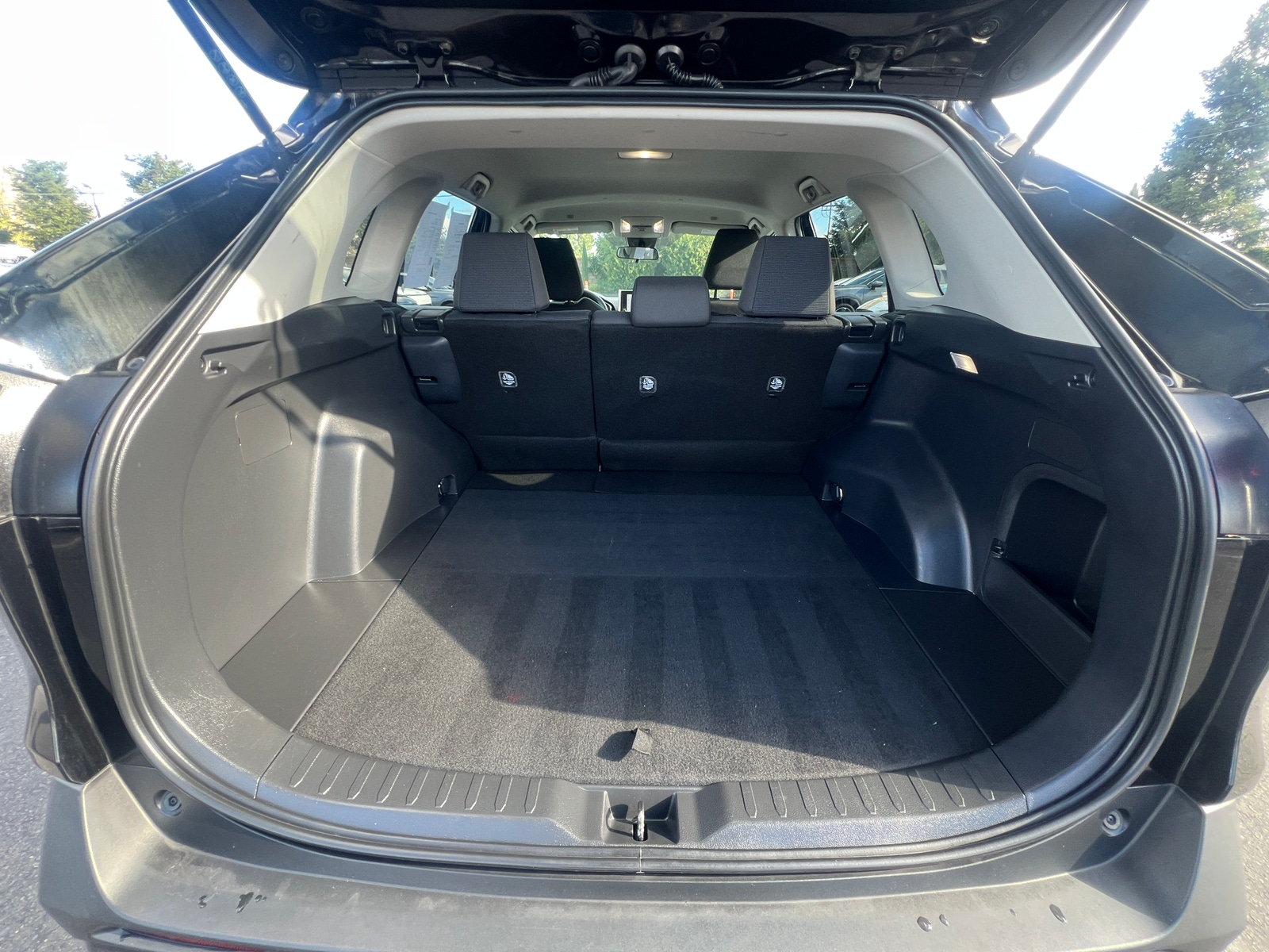 Thumbnail: 2025 Toyota RAV4 - 6