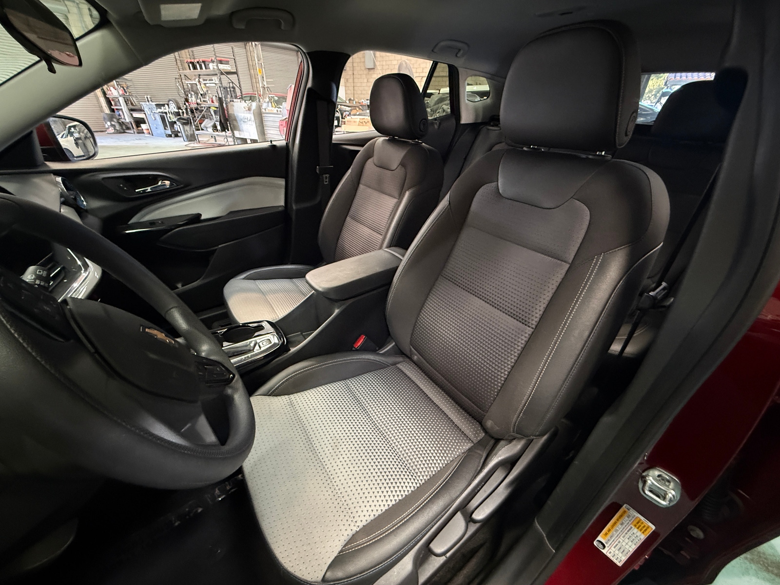 Thumbnail: 2025 Chevrolet Trax - 2