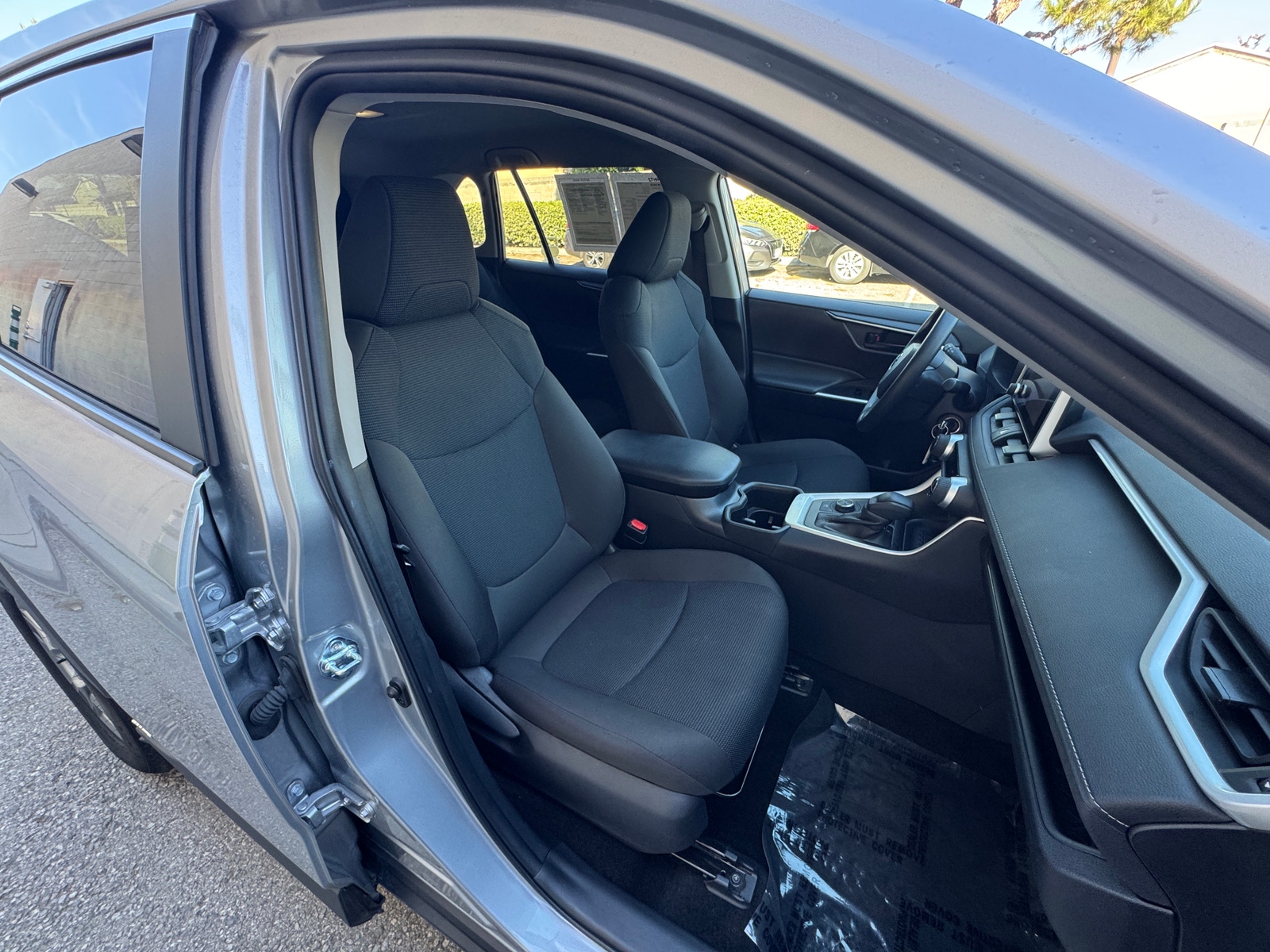 Thumbnail: 2025 Toyota RAV4 - 2