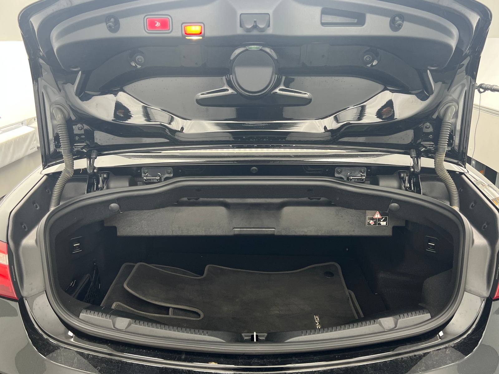 Thumbnail: 2020 Mercedes-Benz E-Class - 6