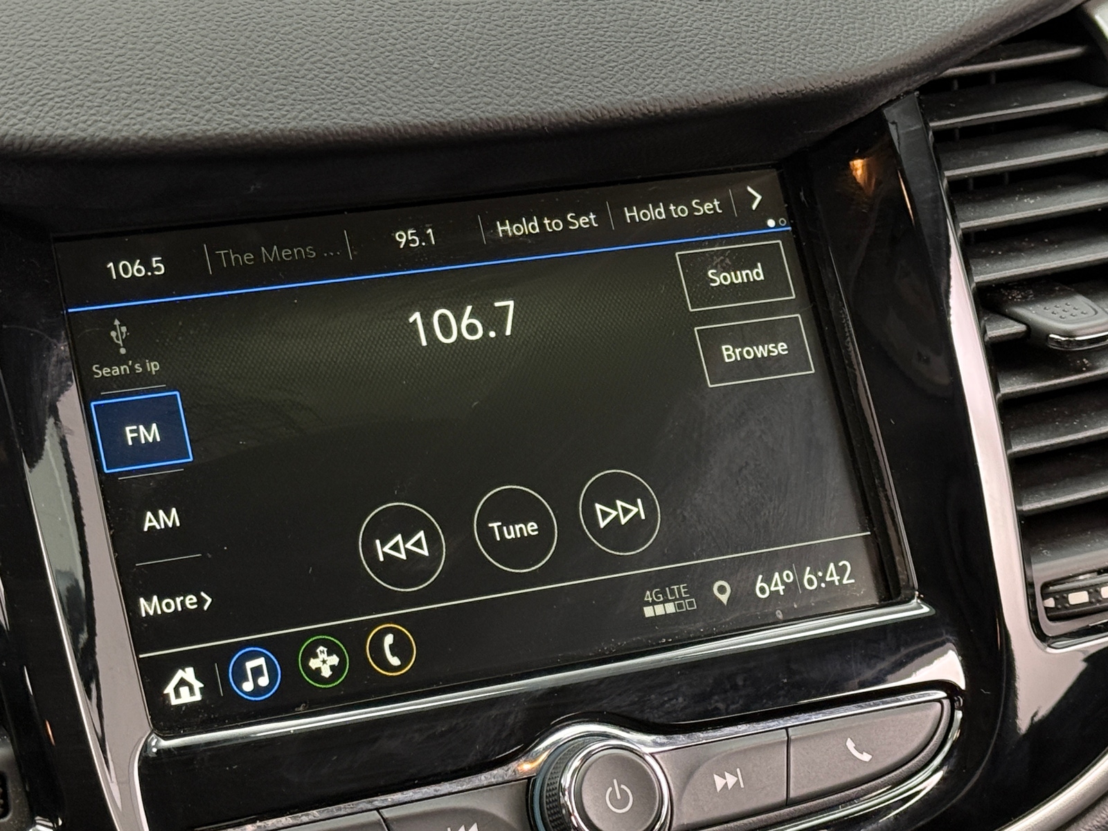 Thumbnail: 2019 Chevrolet Trax - 4