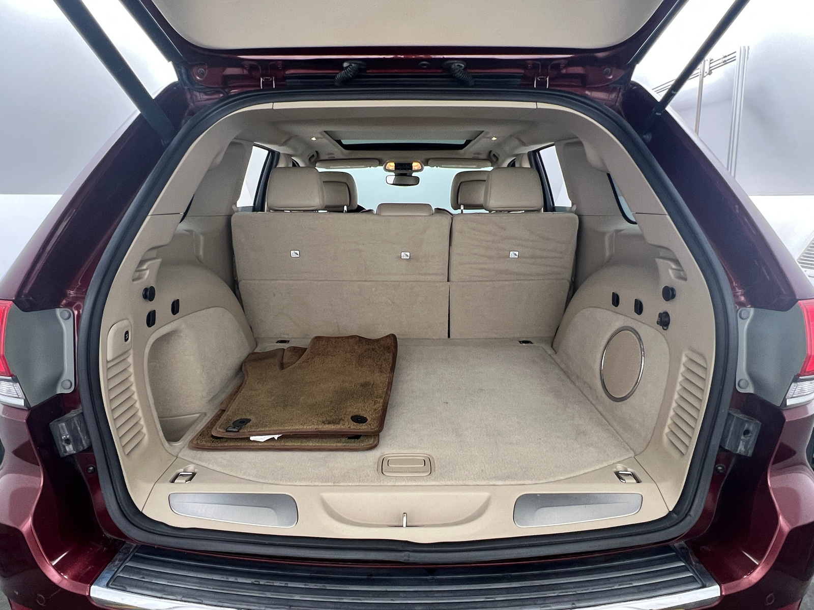 Thumbnail: 2019 Jeep Grand Cherokee - 6