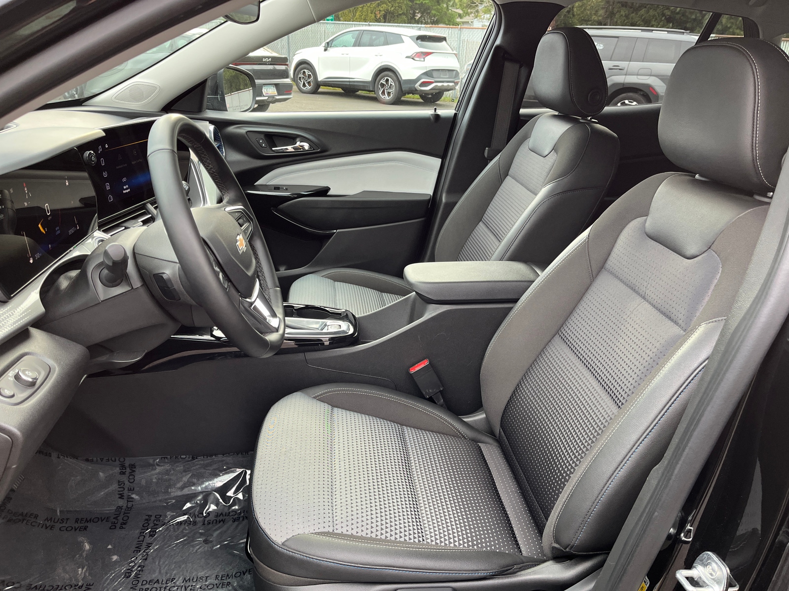 Thumbnail: 2025 Chevrolet Trax - 2