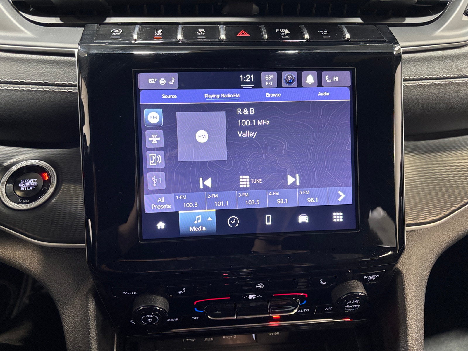 Thumbnail: 2024 Jeep Grand Cherokee - 3