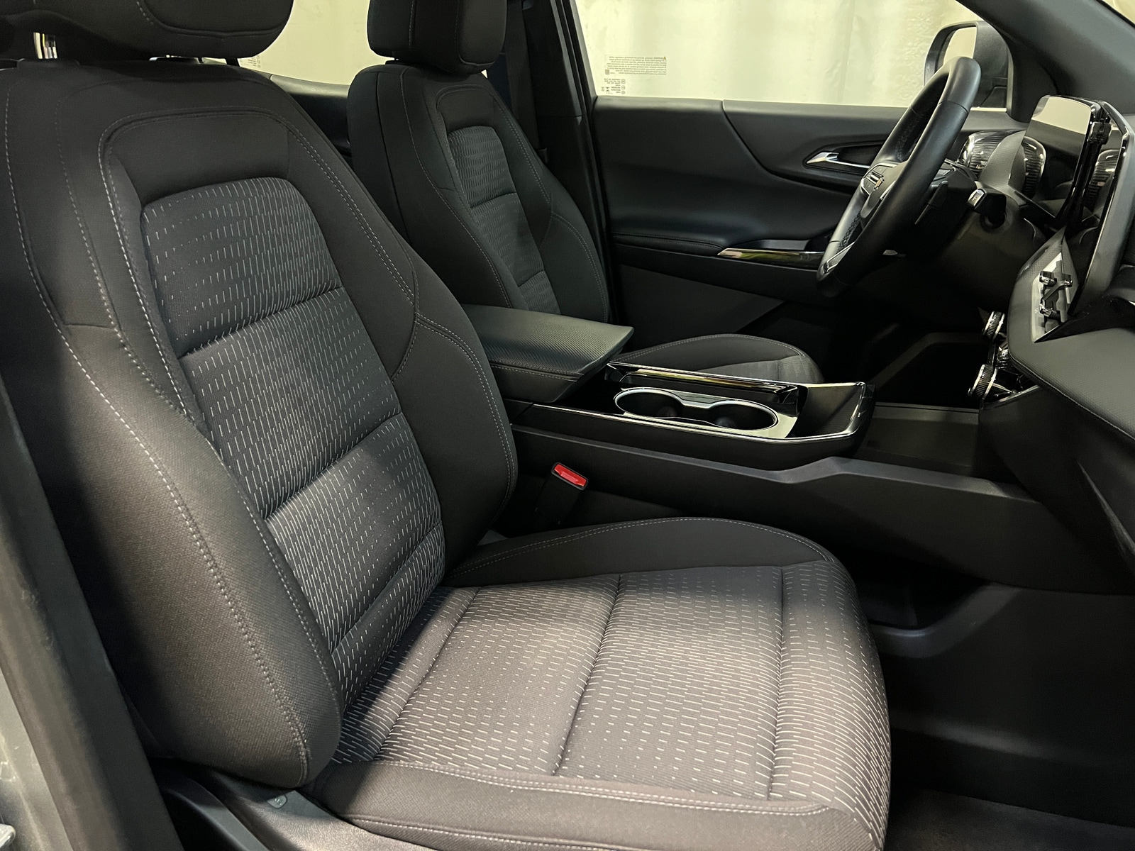 Thumbnail: 2025 Chevrolet Equinox - 2