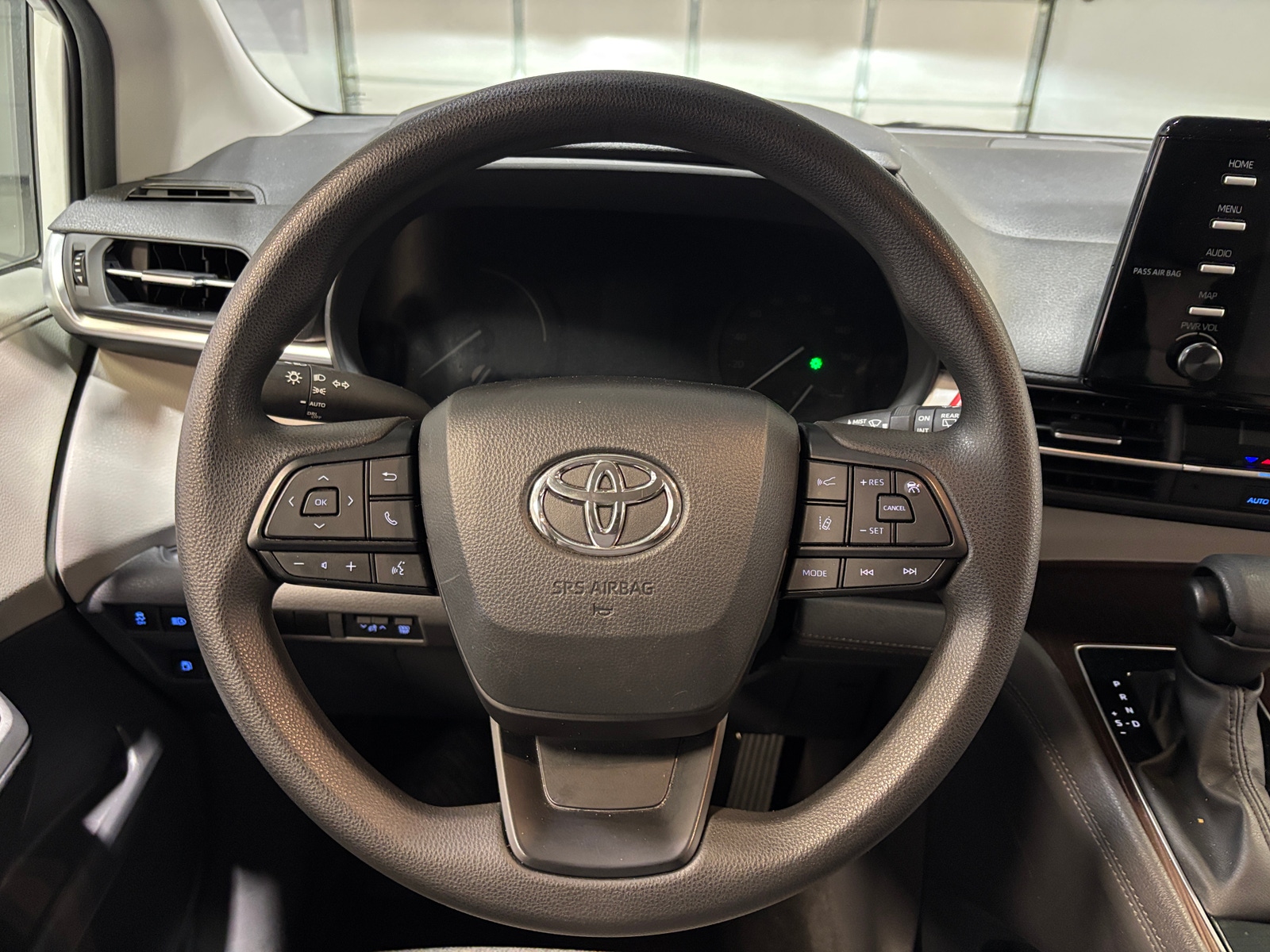 Thumbnail: 2024 Toyota Sienna - 5