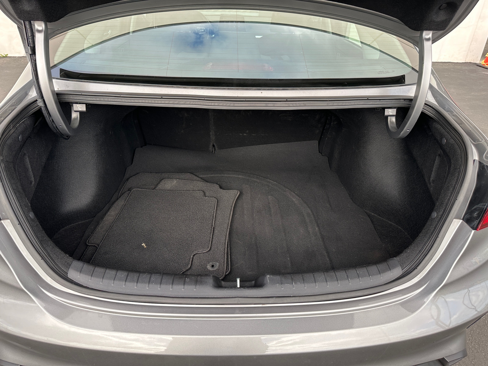 Thumbnail: 2023 Kia Forte - 7