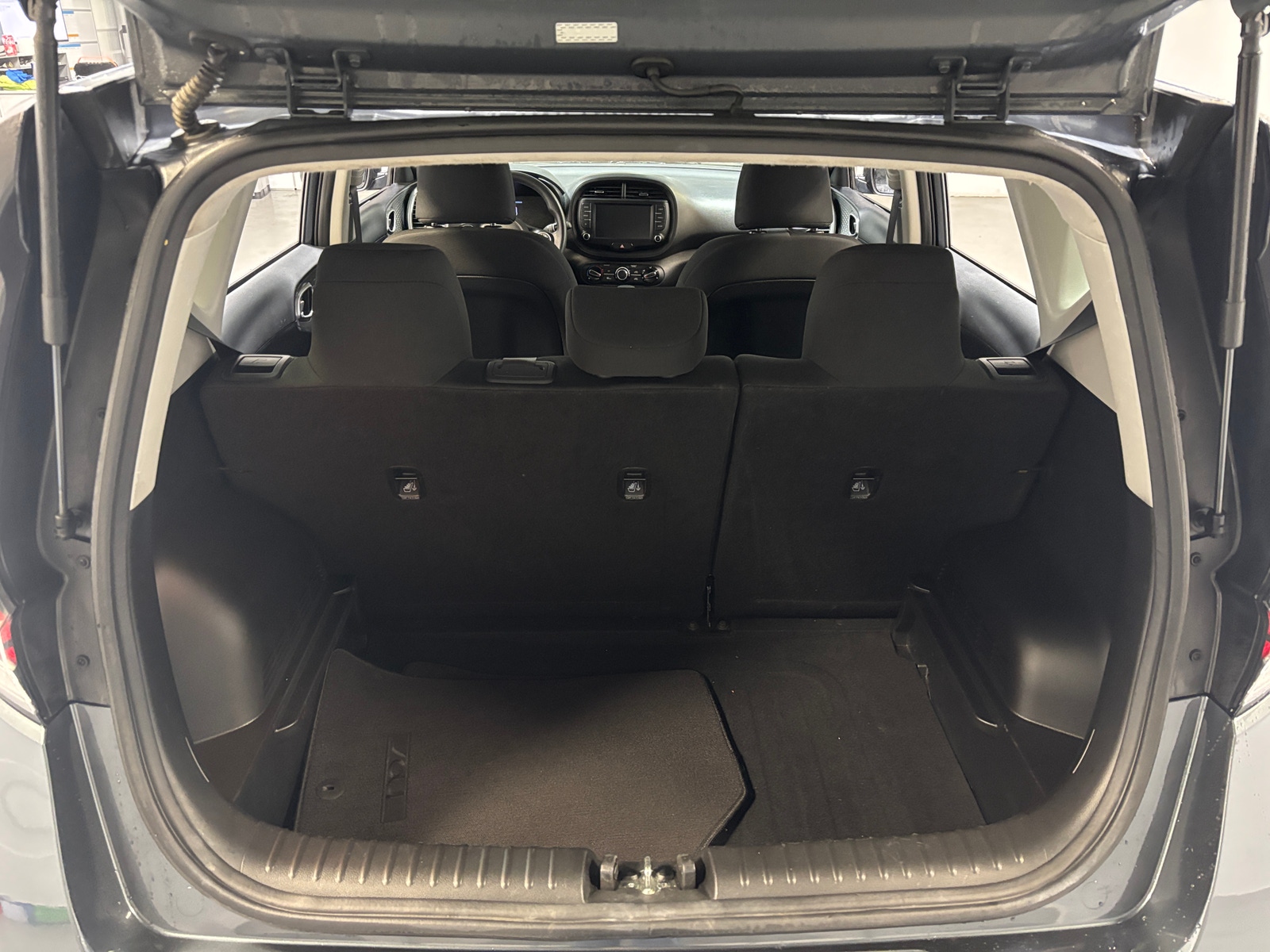 Thumbnail: 2023 Kia Soul - 7