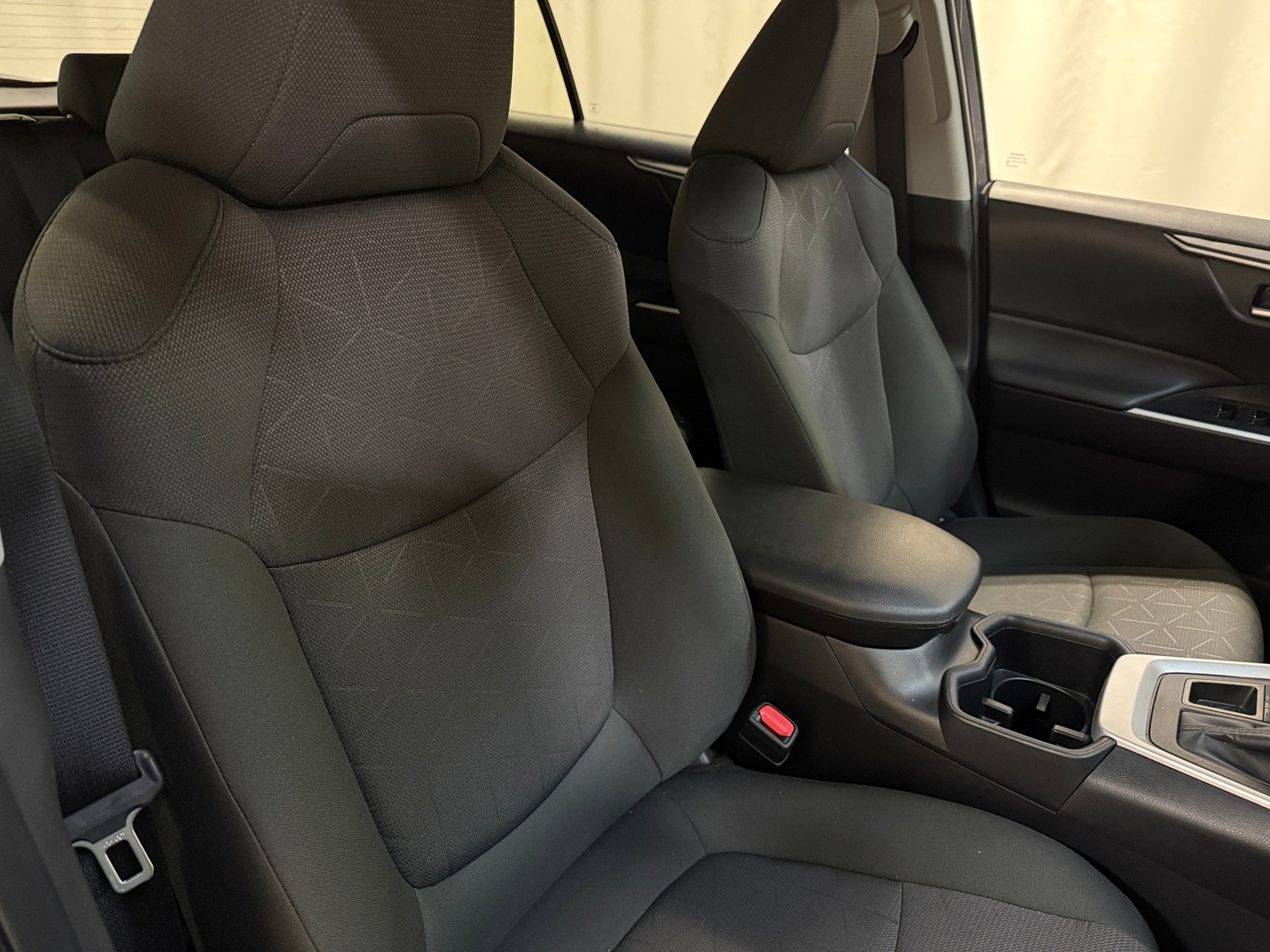 Thumbnail: 2025 Toyota RAV4 - 2