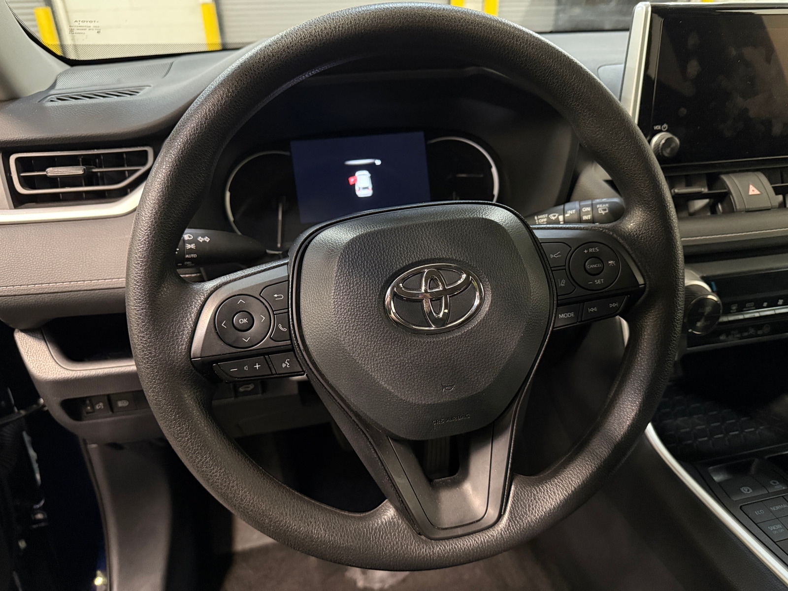 Thumbnail: 2025 Toyota RAV4 - 5