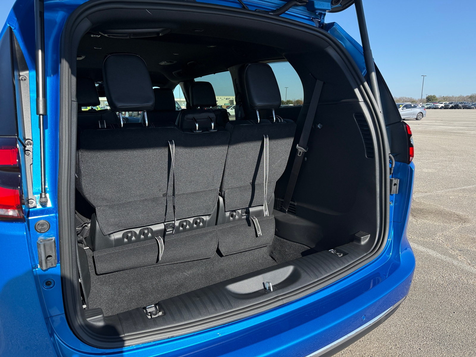 Thumbnail: 2026 Chrysler Pacifica - 6