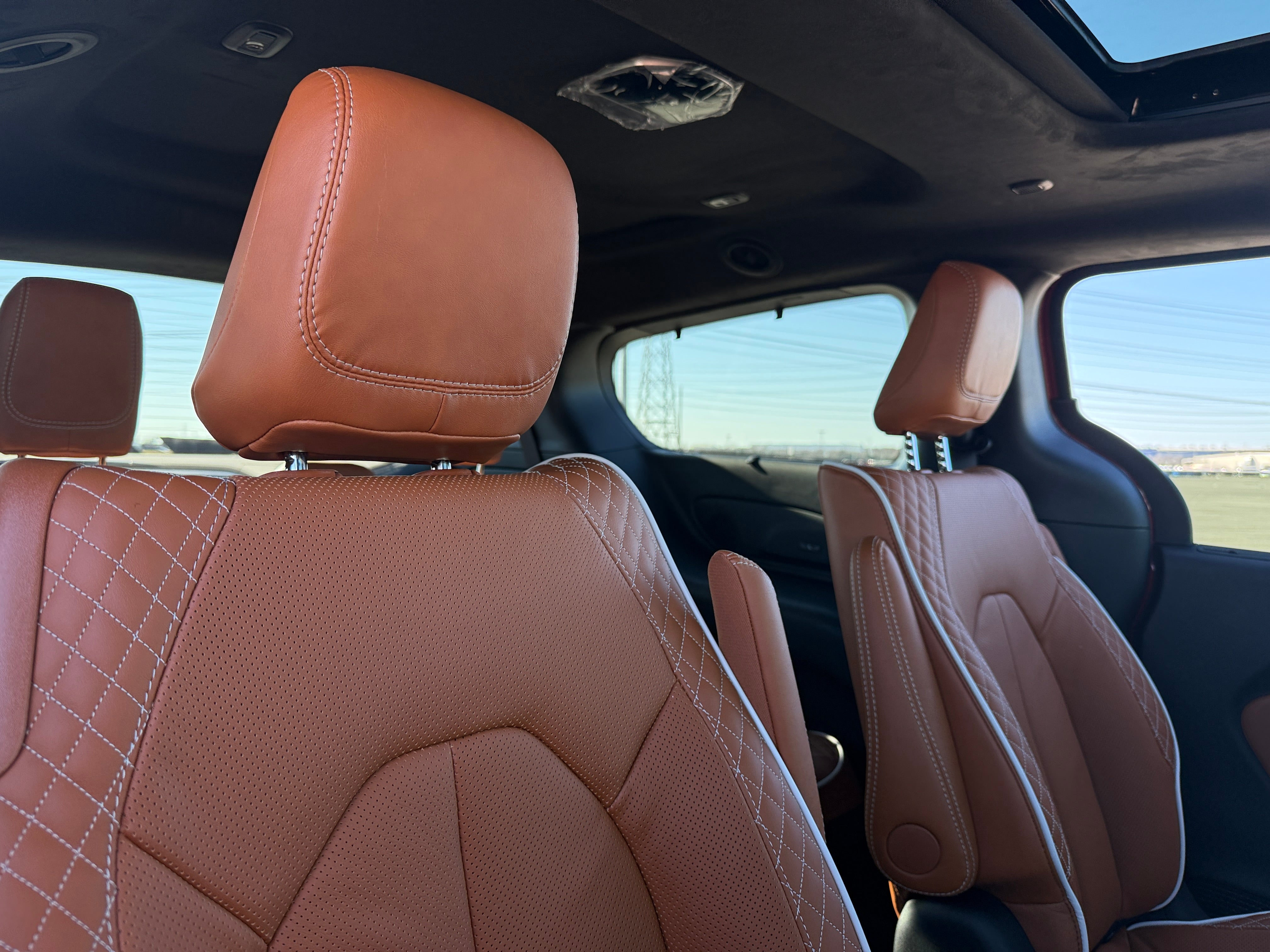 2026 Chrysler Pacifica Pinnacle AWD's photo