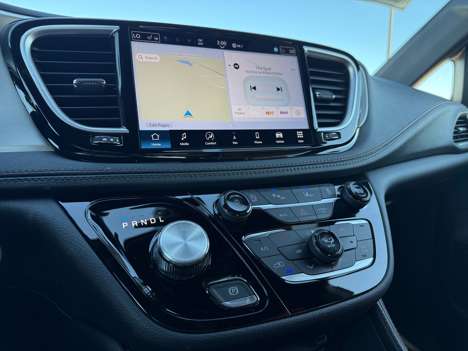 Thumbnail: 2026 Chrysler Pacifica - 3