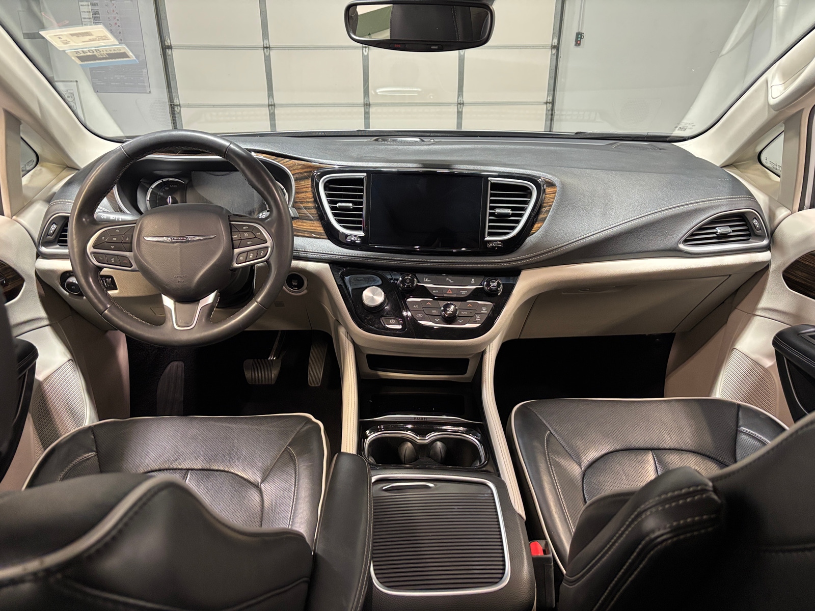 Thumbnail: 2023 Chrysler Pacifica - 2