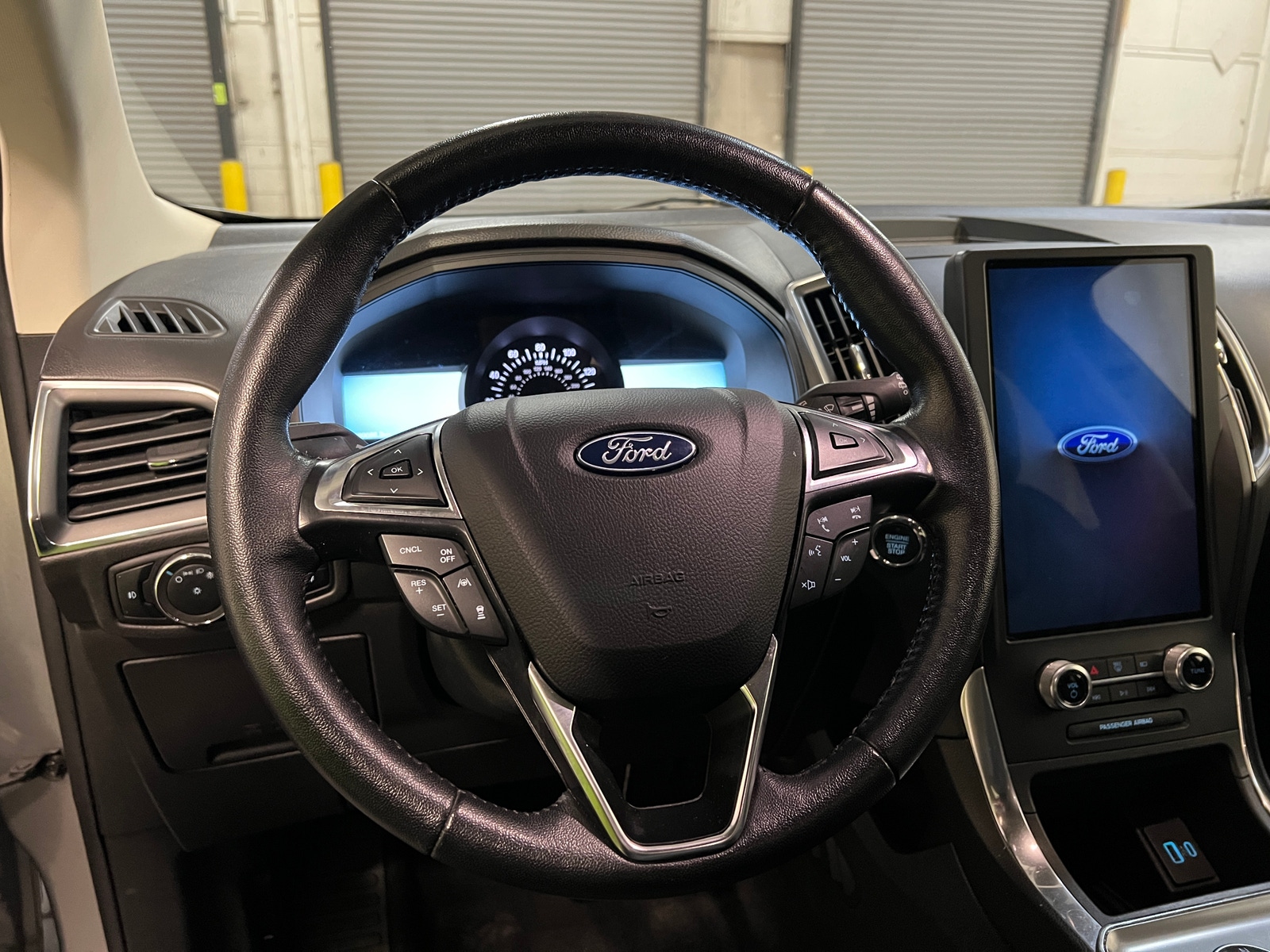 Thumbnail: 2023 Ford Edge - 4