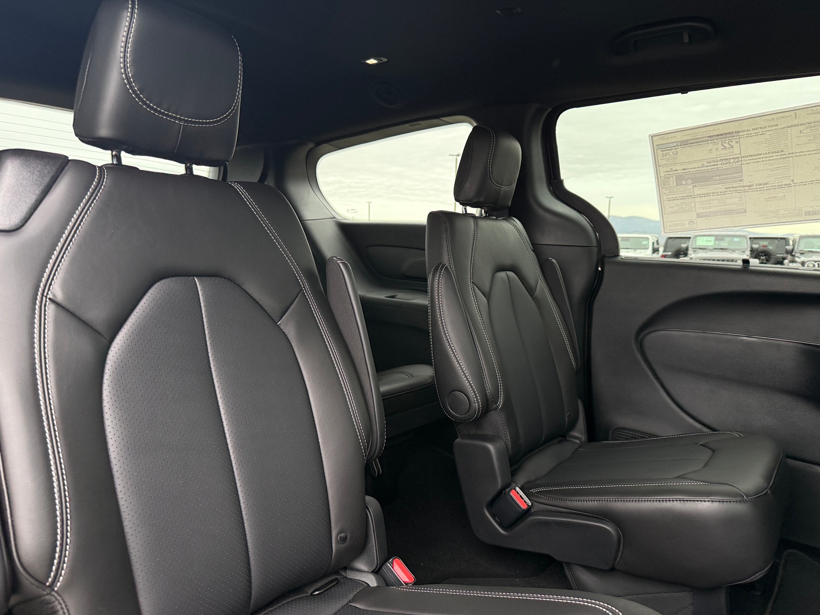 Thumbnail: 2026 Chrysler Pacifica - 5