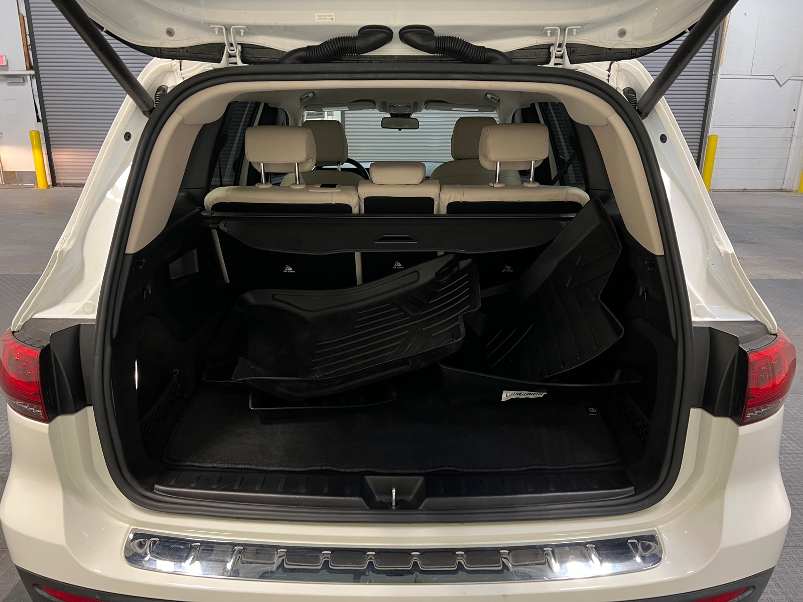 Thumbnail: 2021 Mercedes-Benz GLB - 6