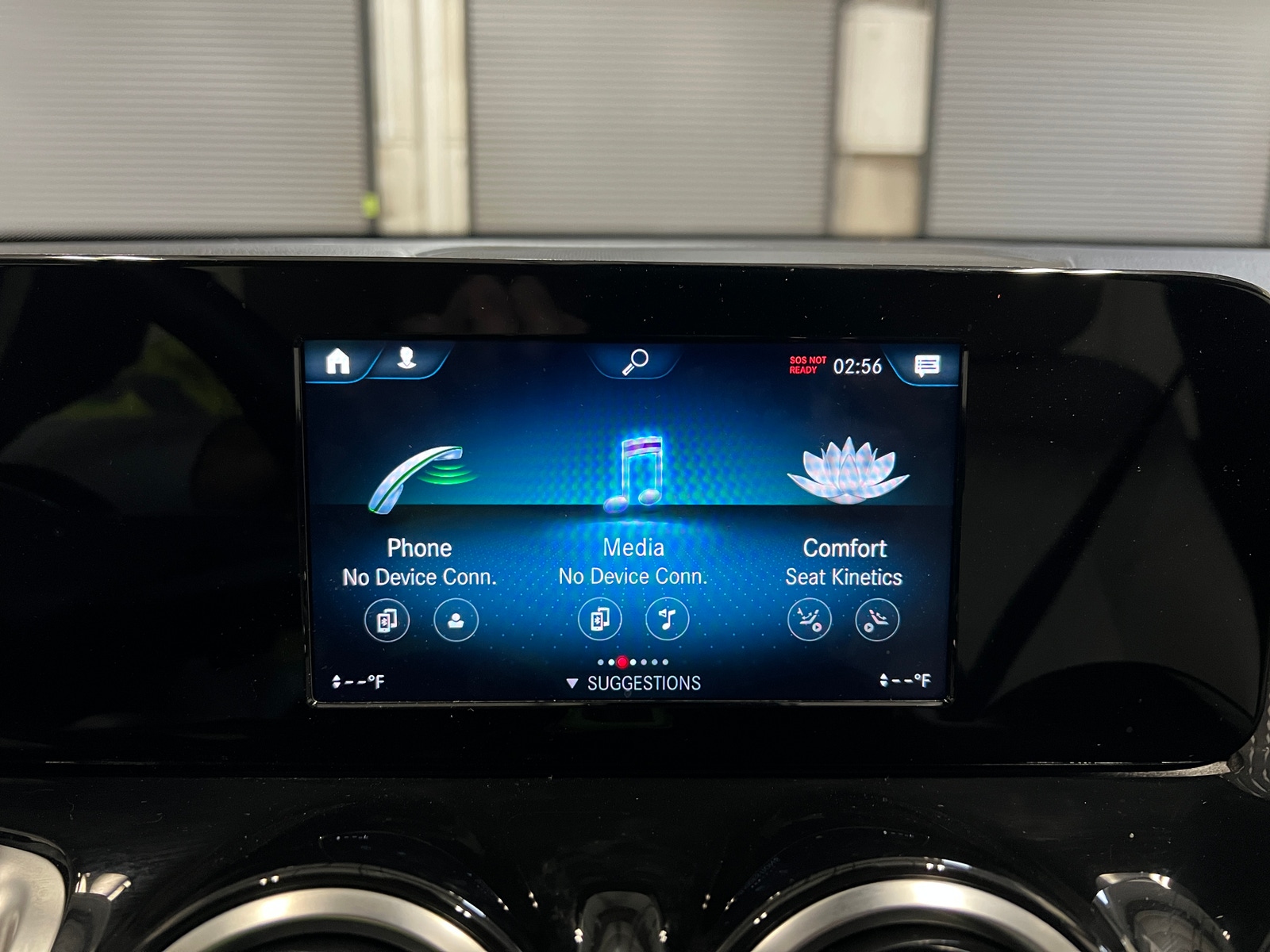 Thumbnail: 2021 Mercedes-Benz GLB - 3