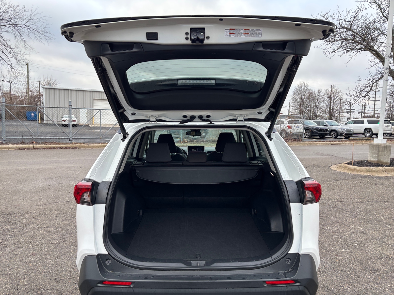 Thumbnail: 2025 Toyota RAV4 - 6