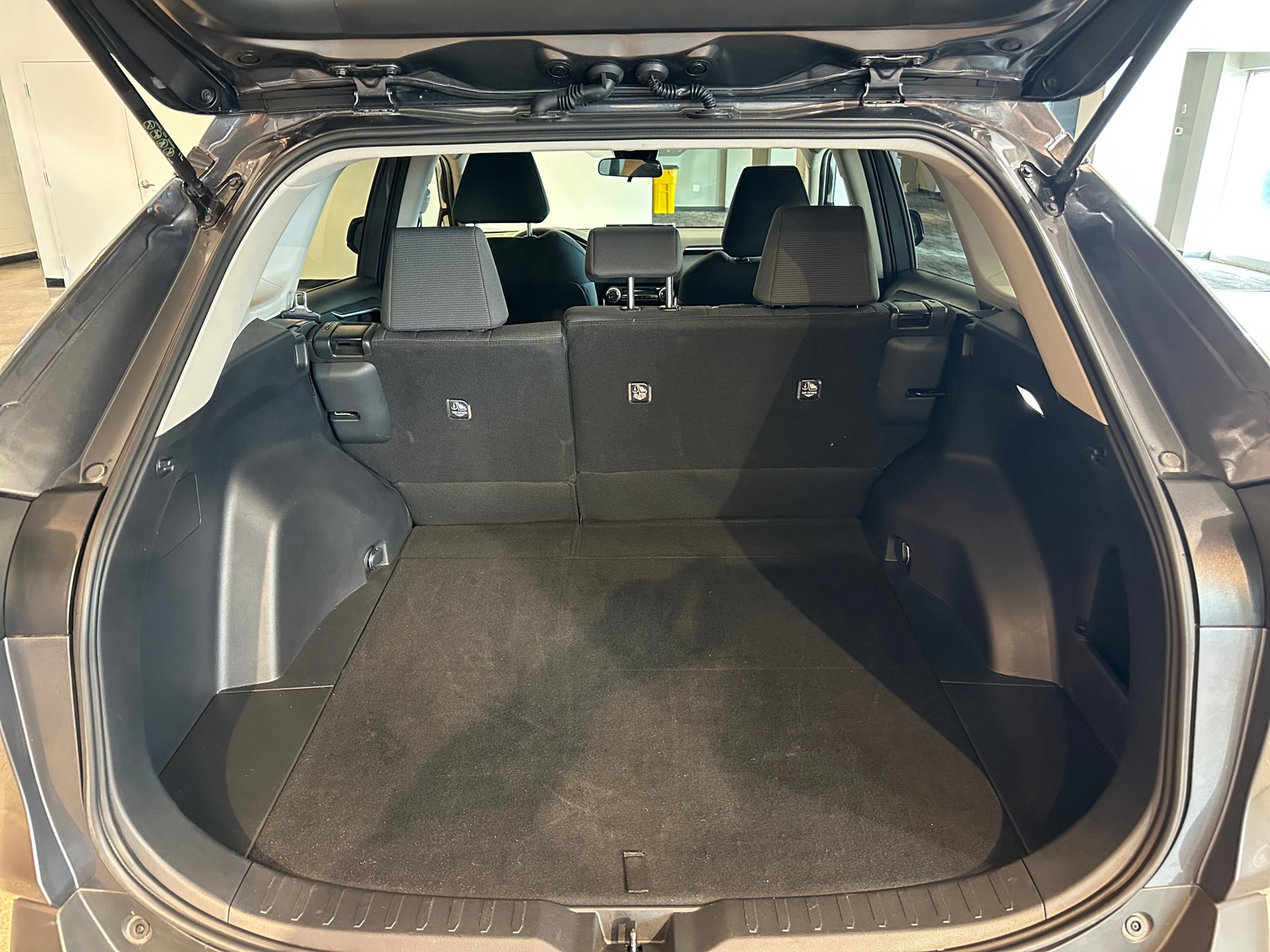 Thumbnail: 2025 Toyota RAV4 - 6