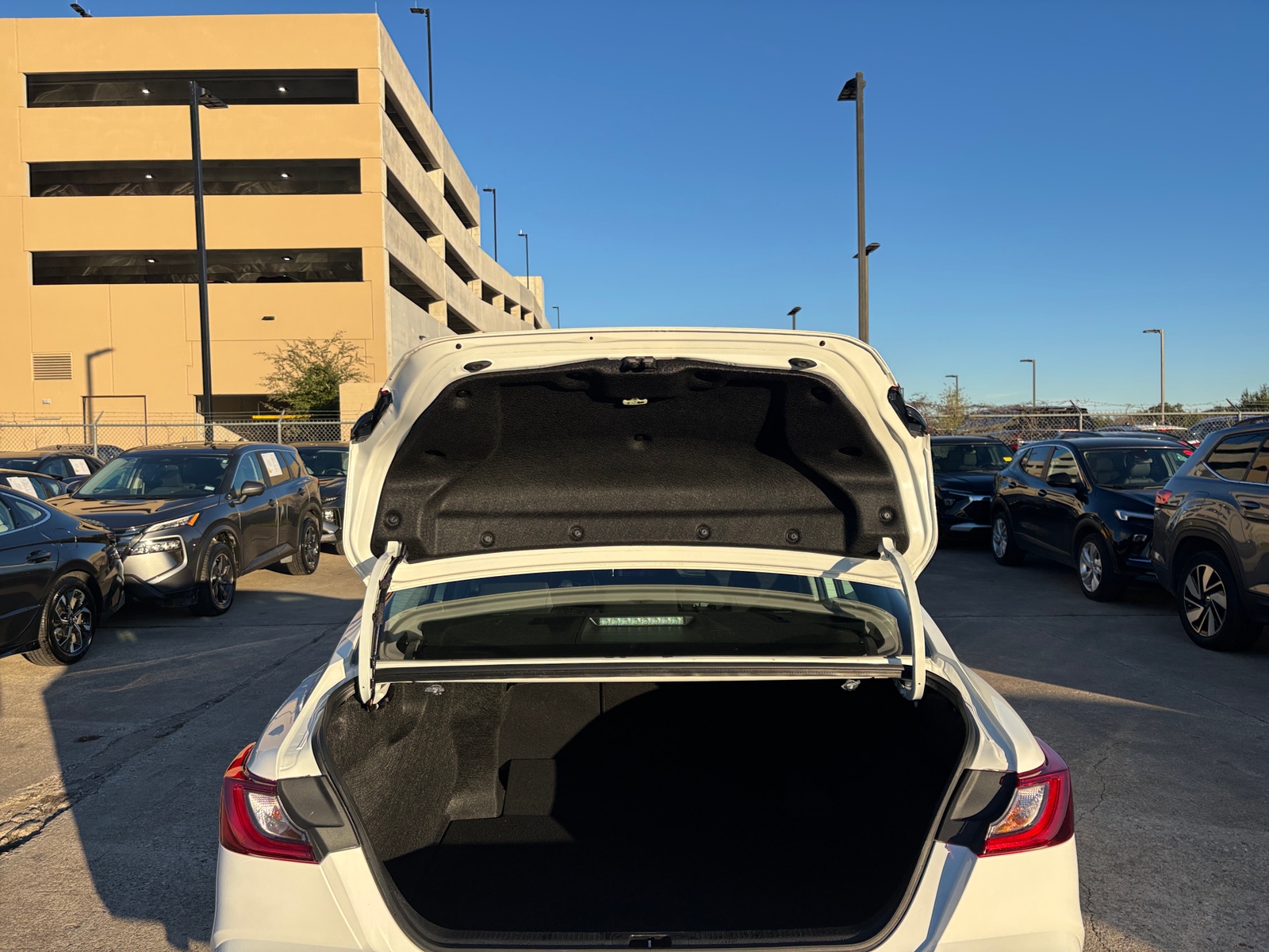 Thumbnail: 2025 Toyota Camry - 6