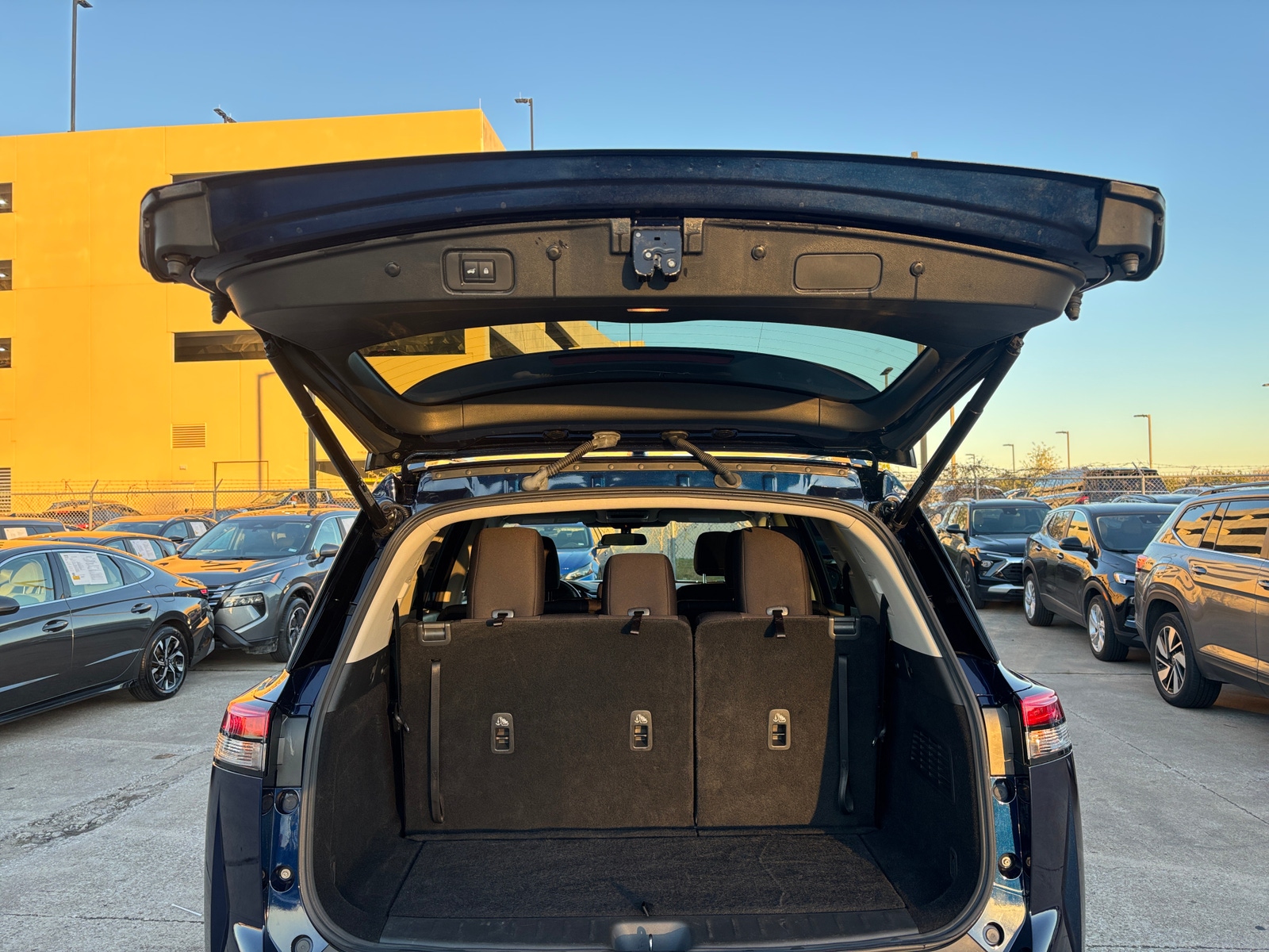 Thumbnail: 2025 Nissan Pathfinder - 6