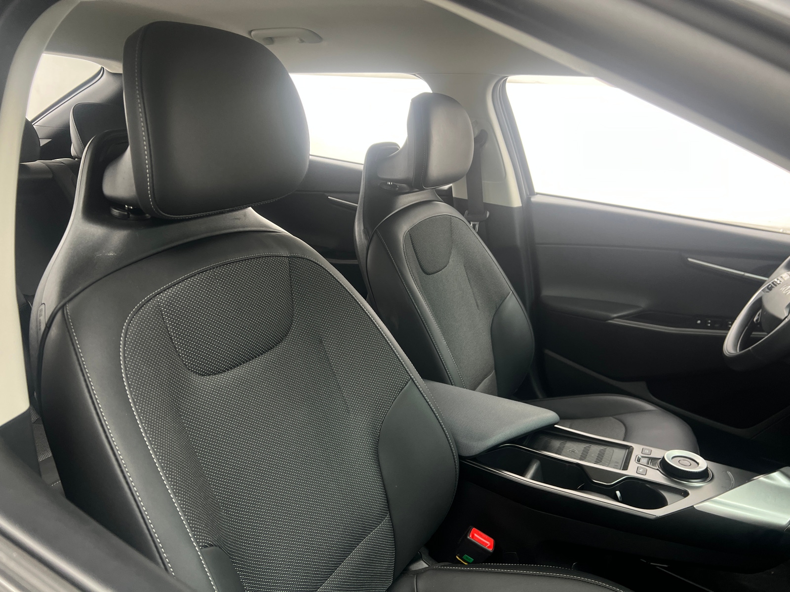 Thumbnail: 2024 Kia EV6 - 2