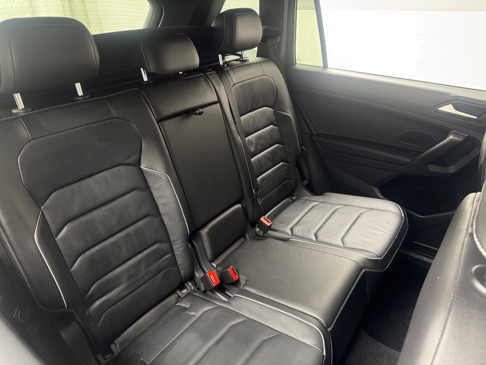 Thumbnail: 2021 Volkswagen Tiguan - 5