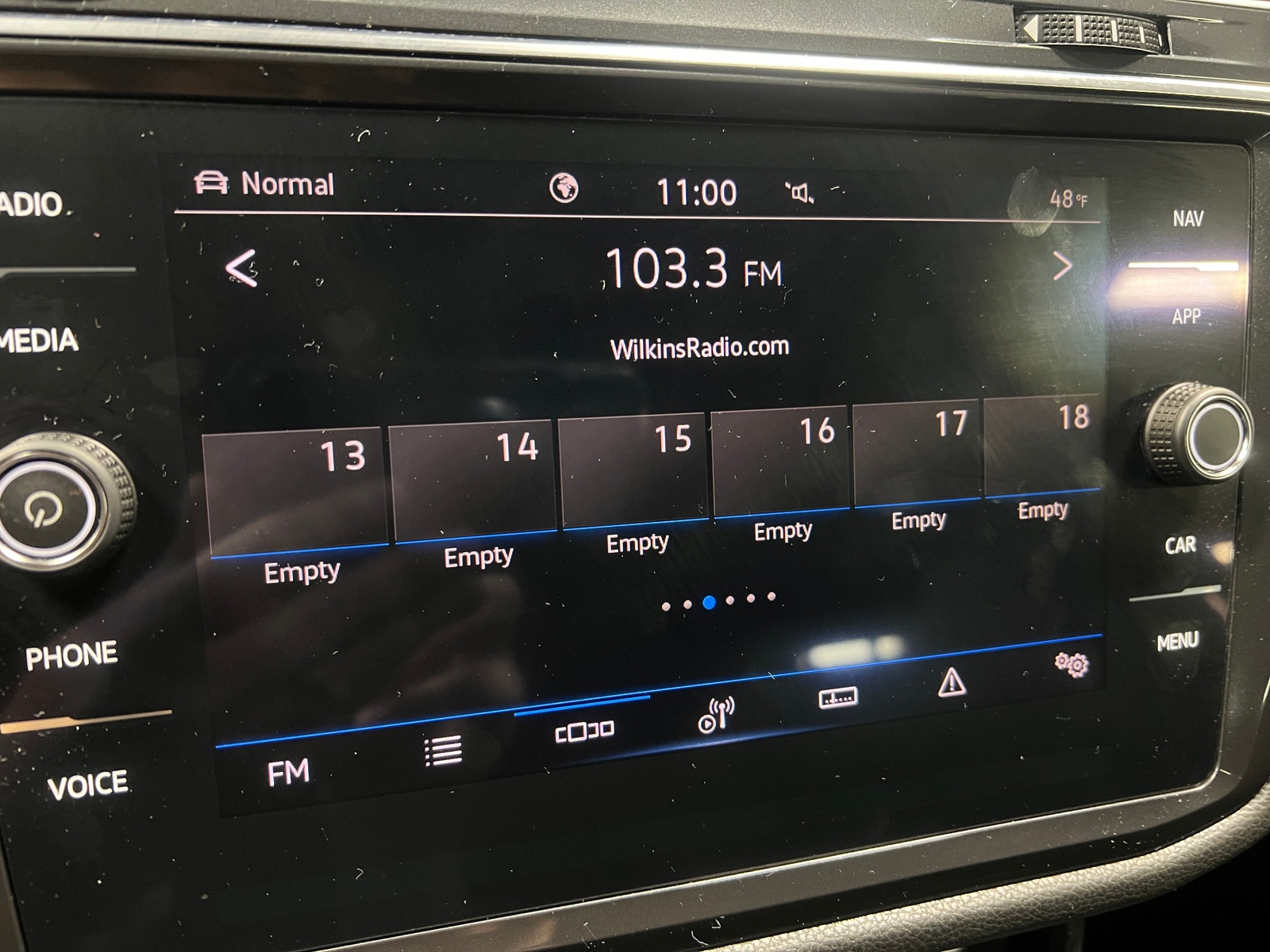 Thumbnail: 2021 Volkswagen Tiguan - 3