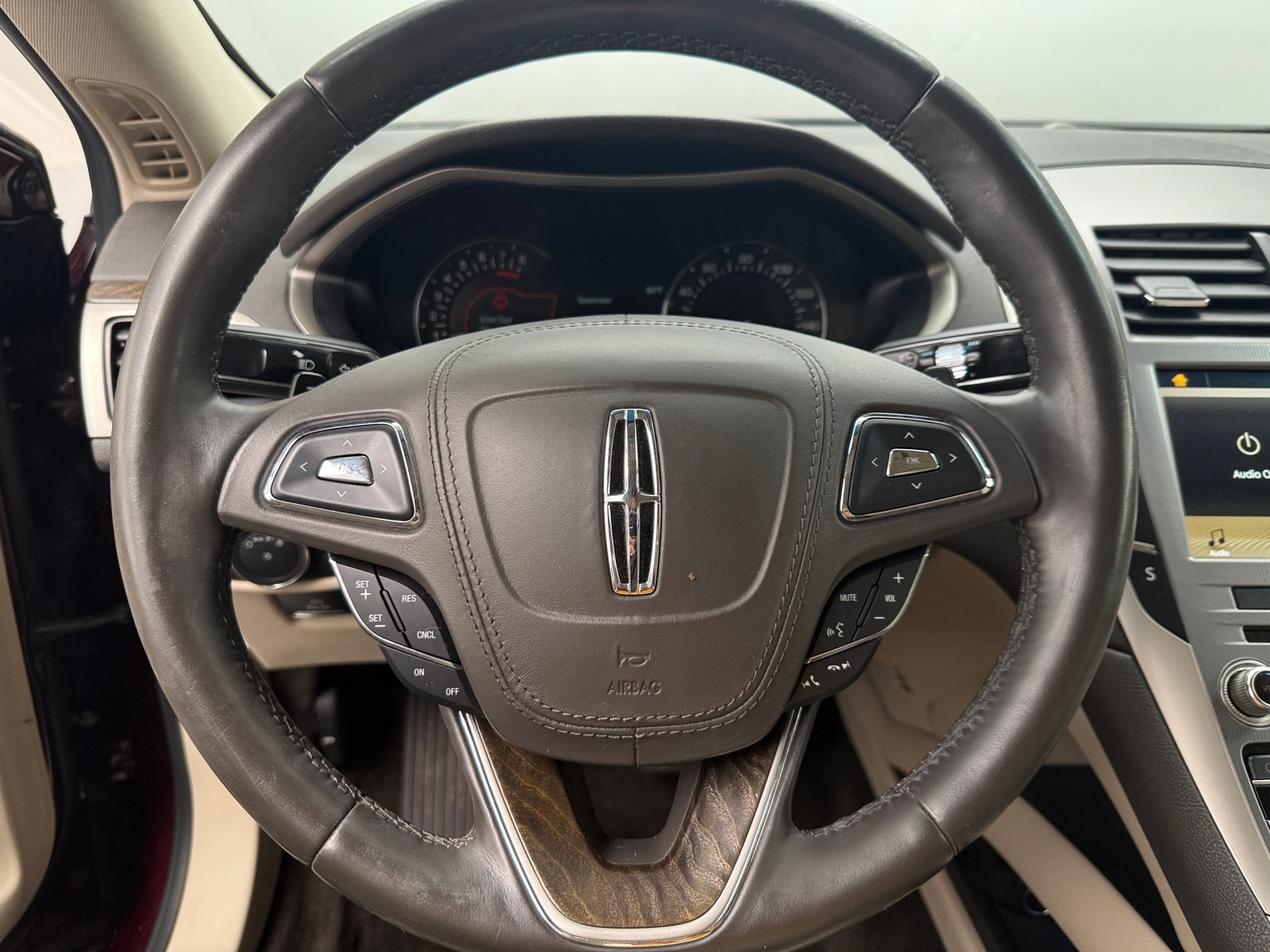 Thumbnail: 2017 Lincoln MKZ - 4