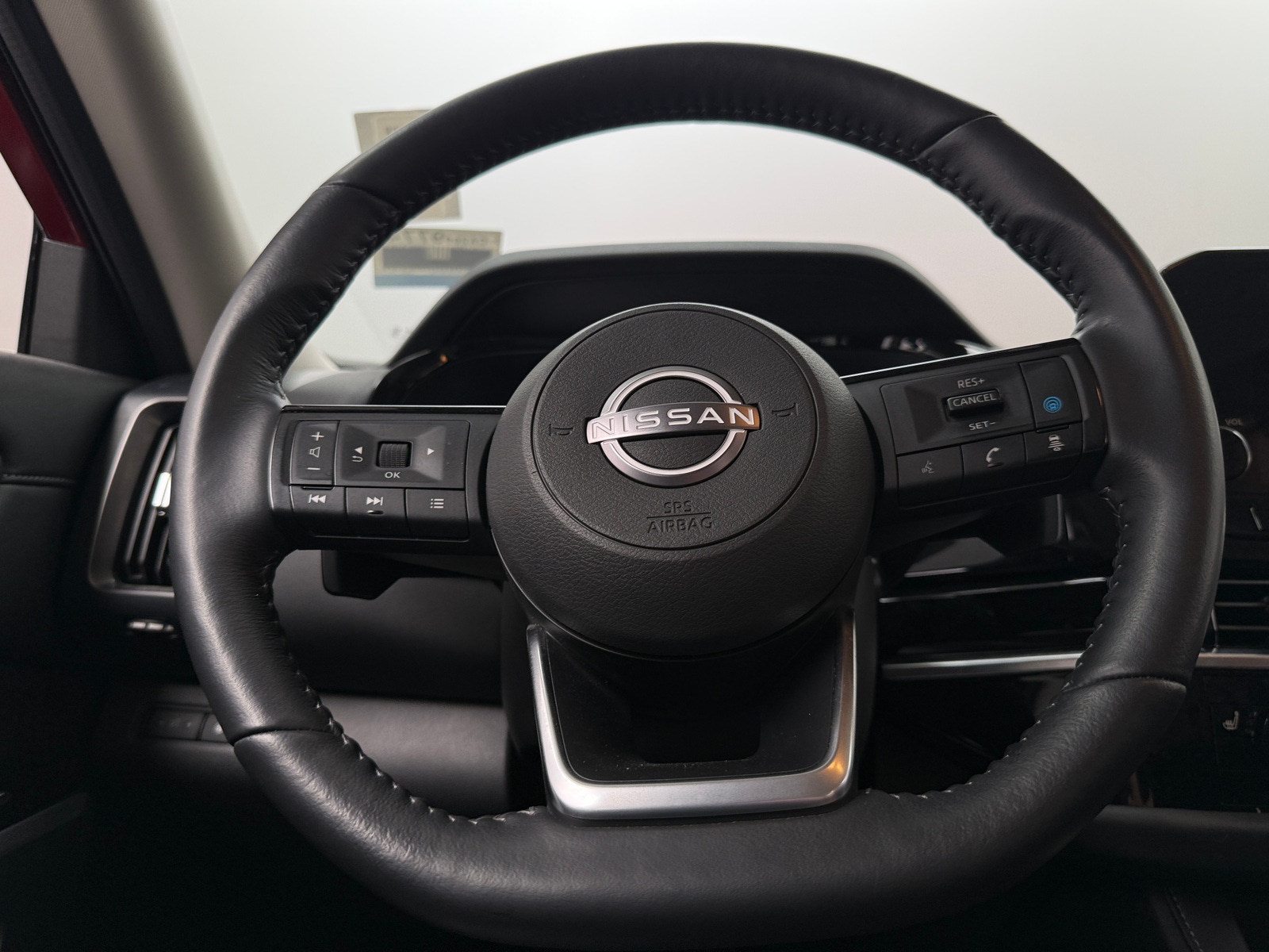 Thumbnail: 2023 Nissan Pathfinder - 4