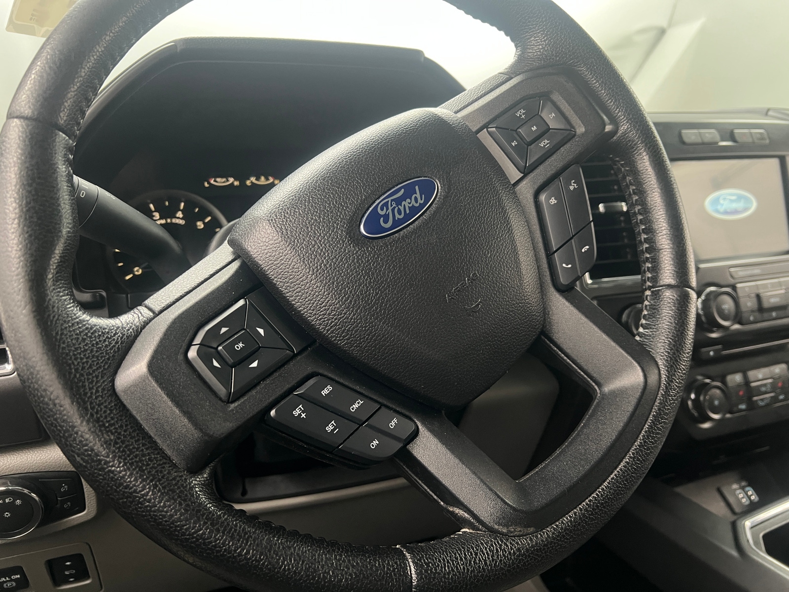 Thumbnail: 2016 Ford Econoline - 5