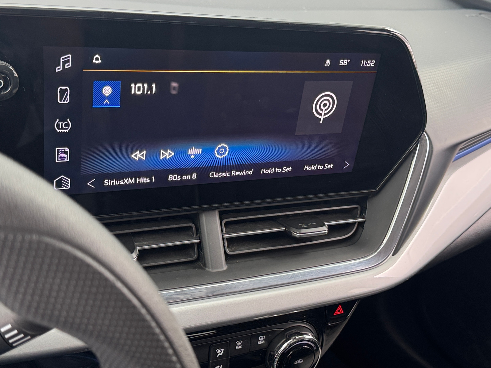 Thumbnail: 2025 Chevrolet Trax - 4