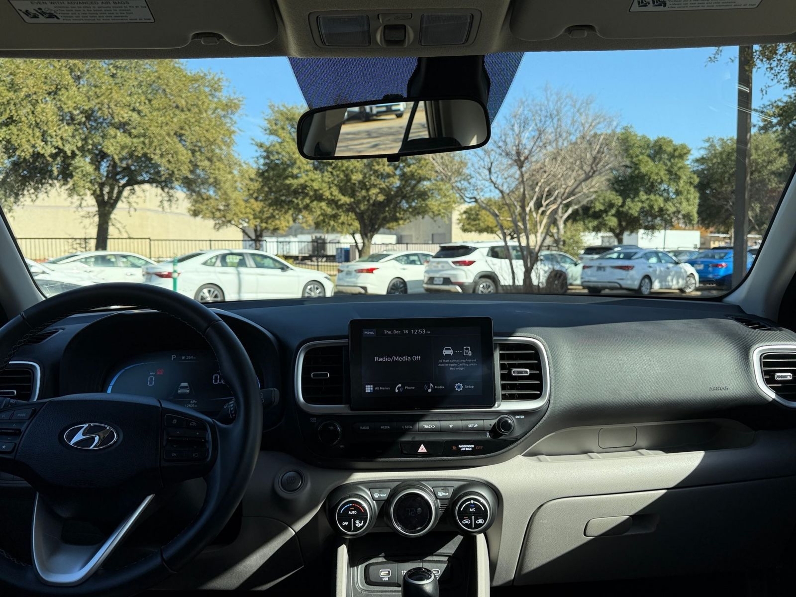 Thumbnail: 2025 Hyundai Venue - 3