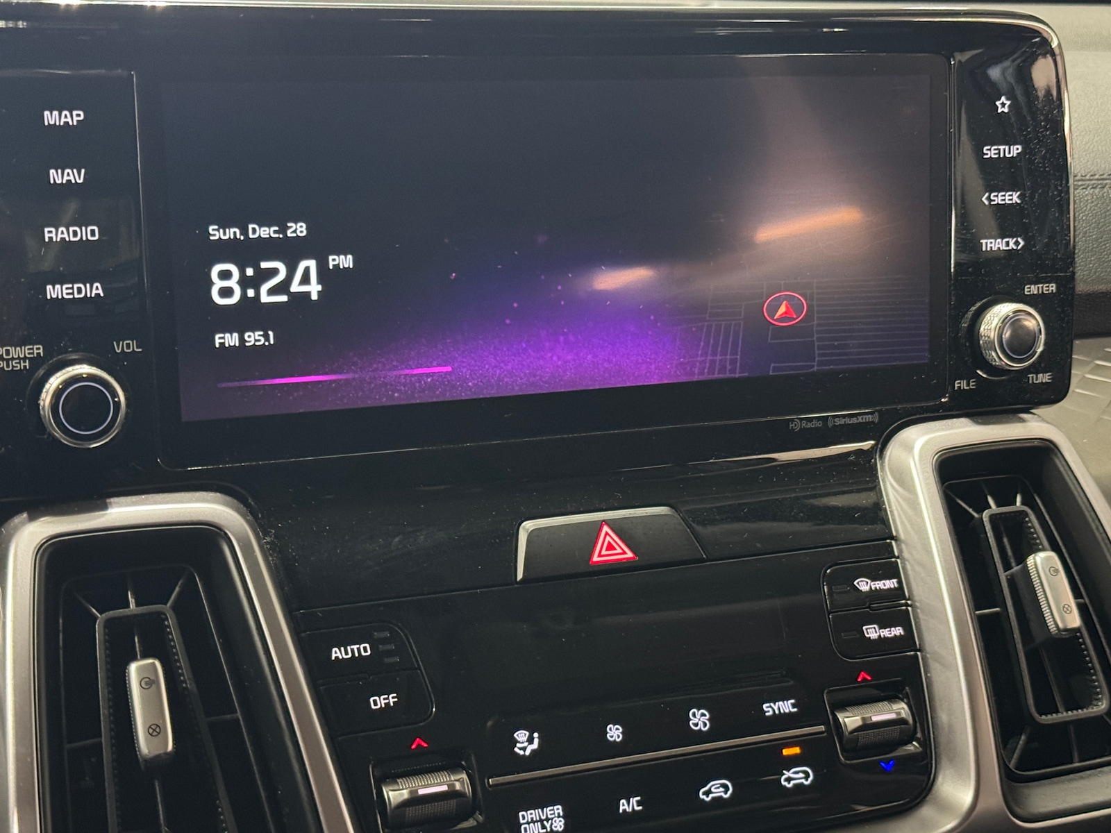 Thumbnail: 2023 Kia Sorento - 3