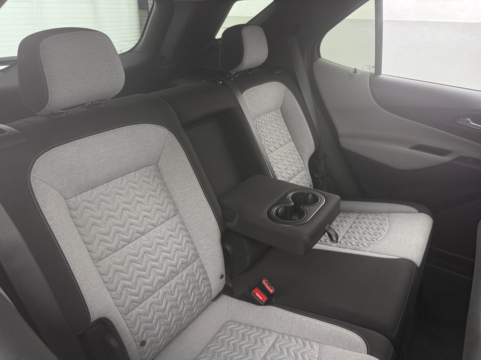 Thumbnail: 2022 Chevrolet Equinox - 6