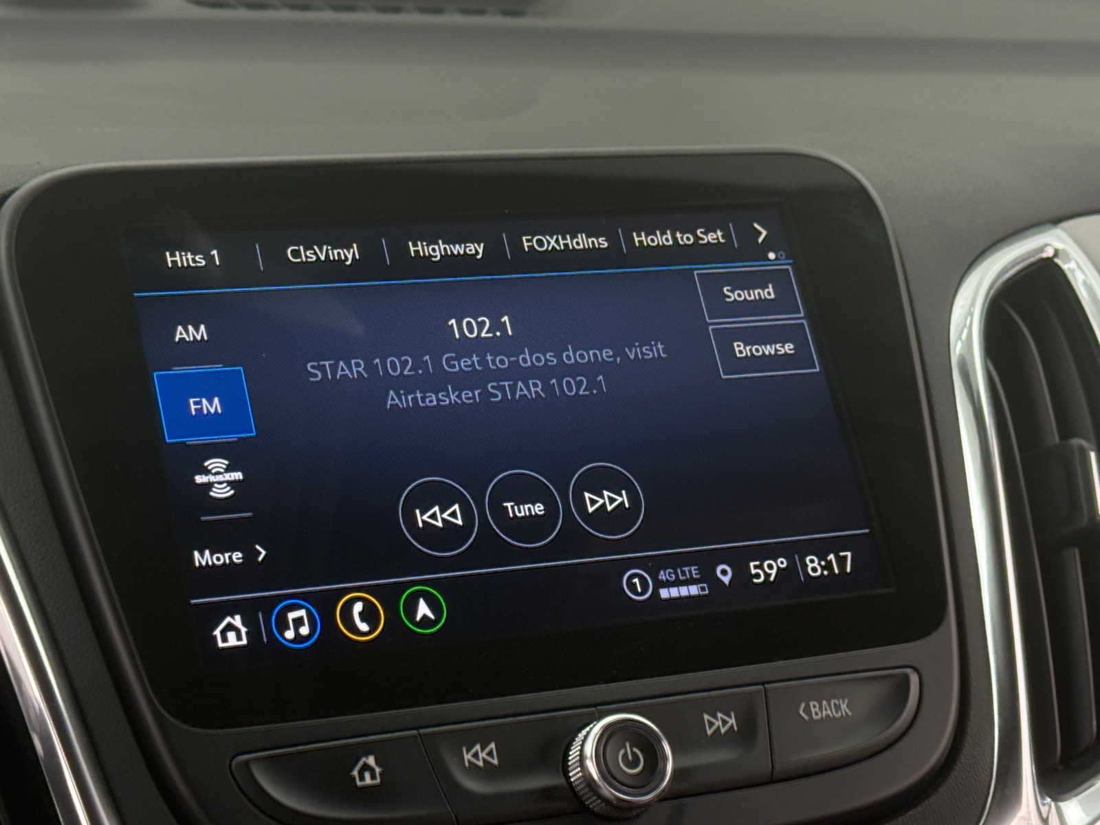 Thumbnail: 2022 Chevrolet Equinox - 4