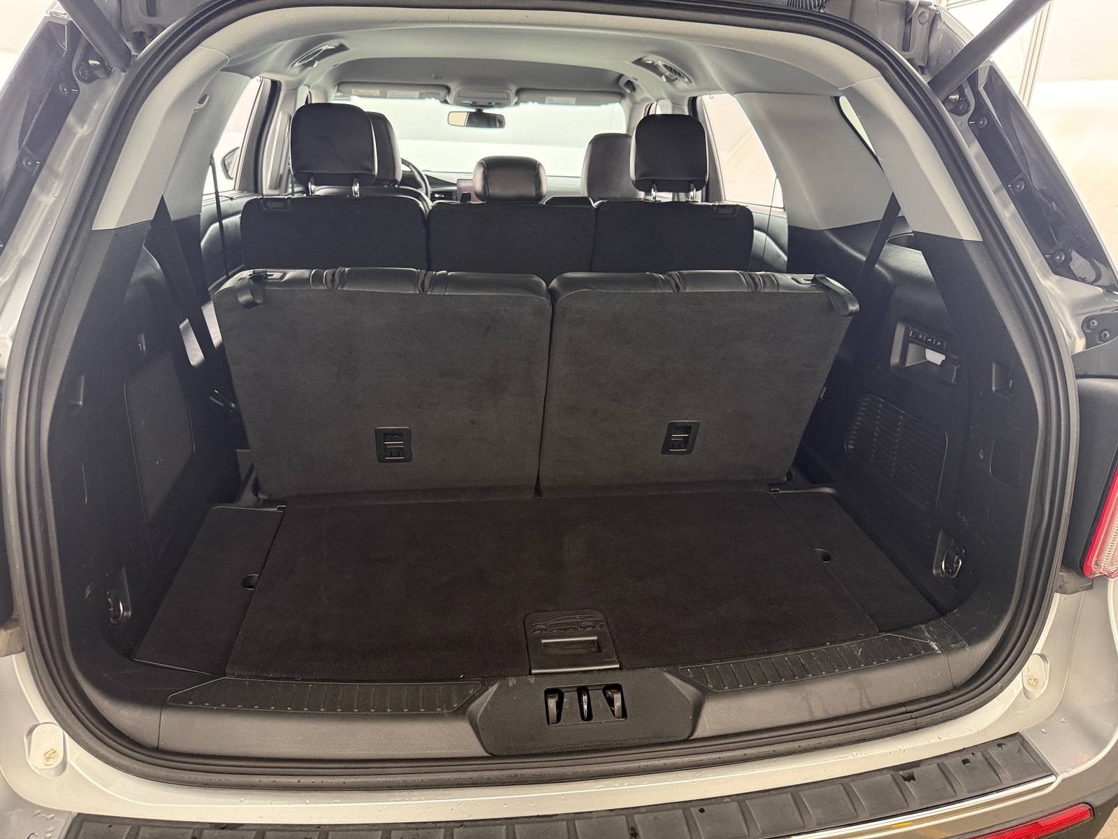 Thumbnail: 2022 Ford Explorer - 6