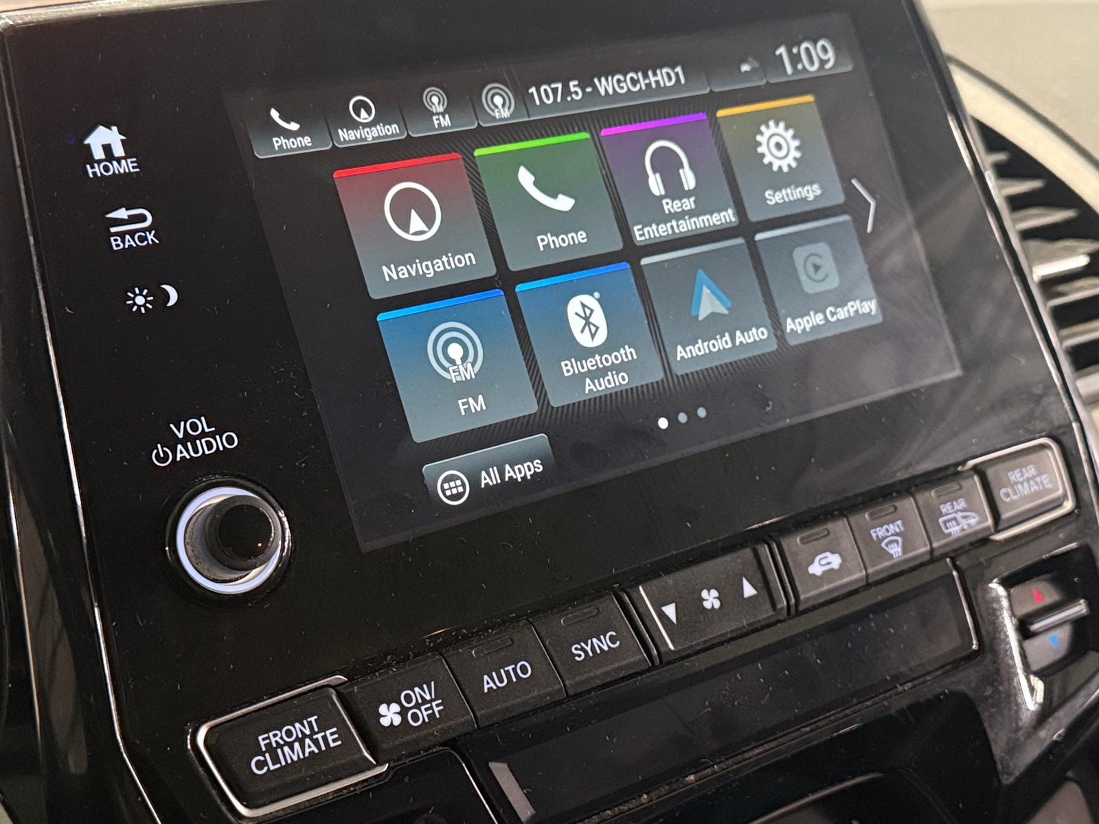 Thumbnail: 2018 Honda Odyssey - 3