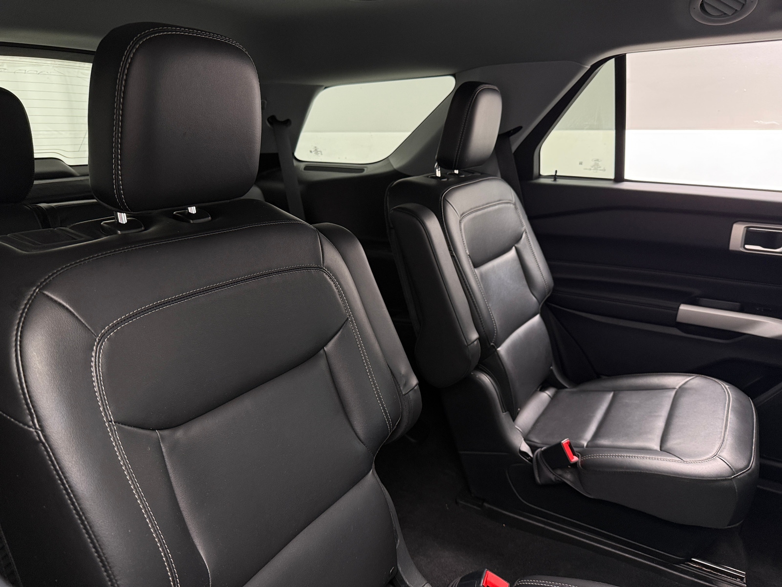 Thumbnail: 2022 Ford Explorer - 6