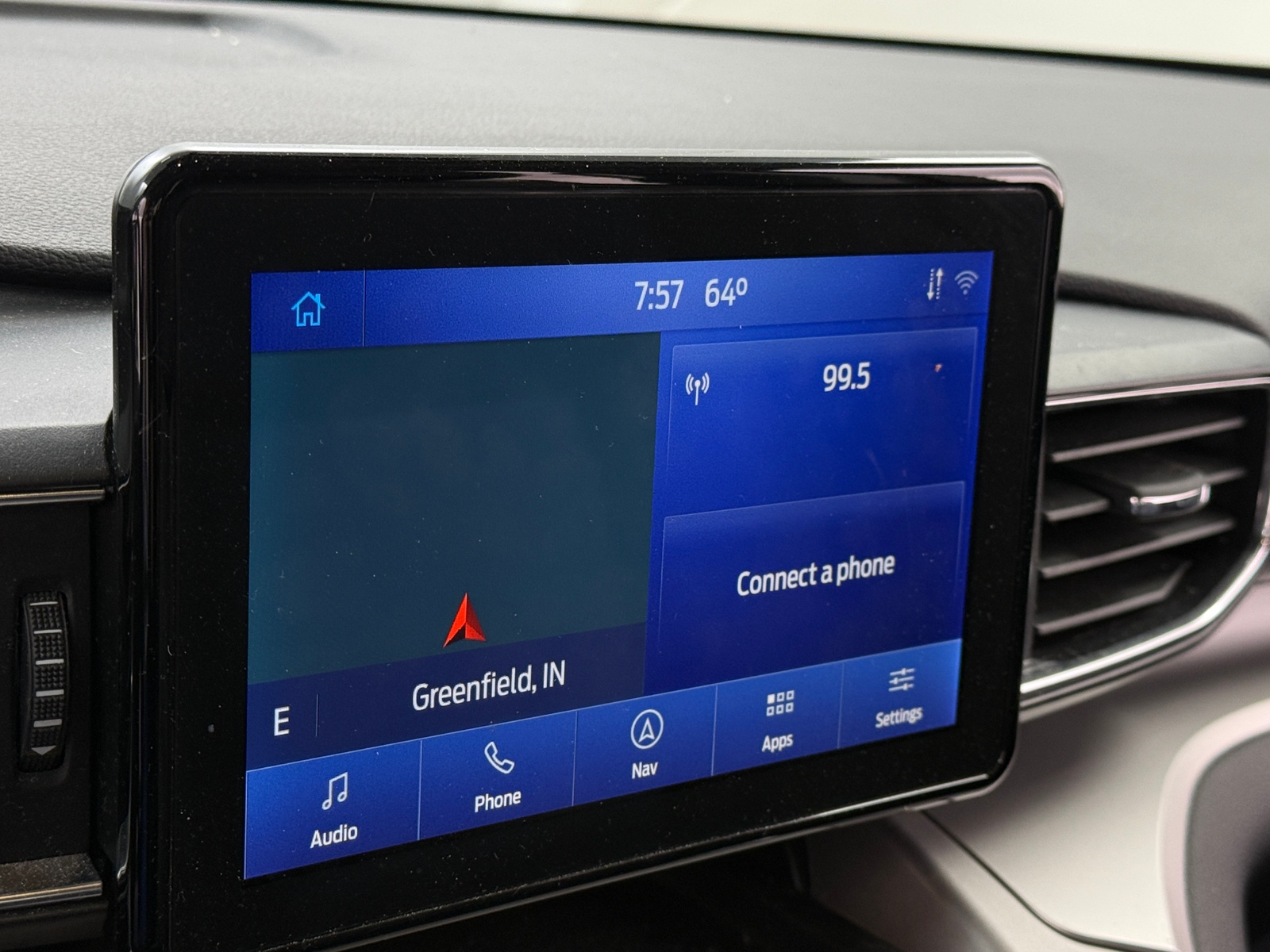 Thumbnail: 2022 Ford Explorer - 4