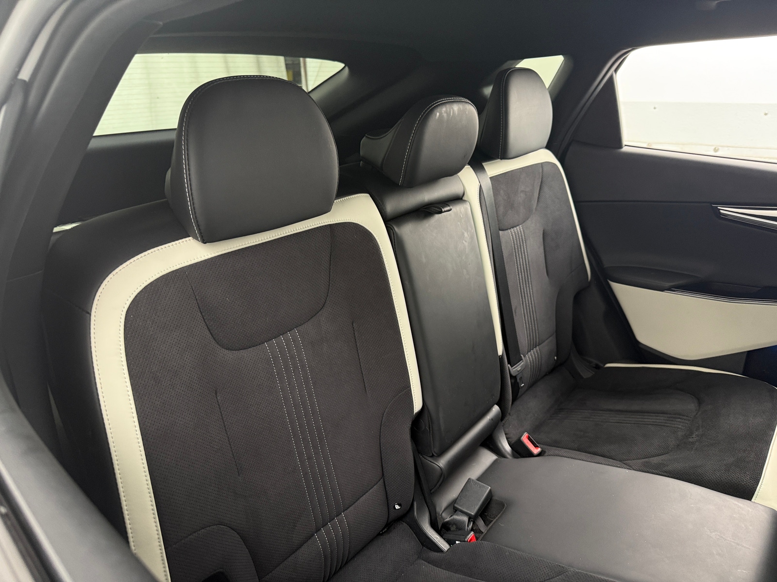 Thumbnail: 2023 Kia EV6 - 5